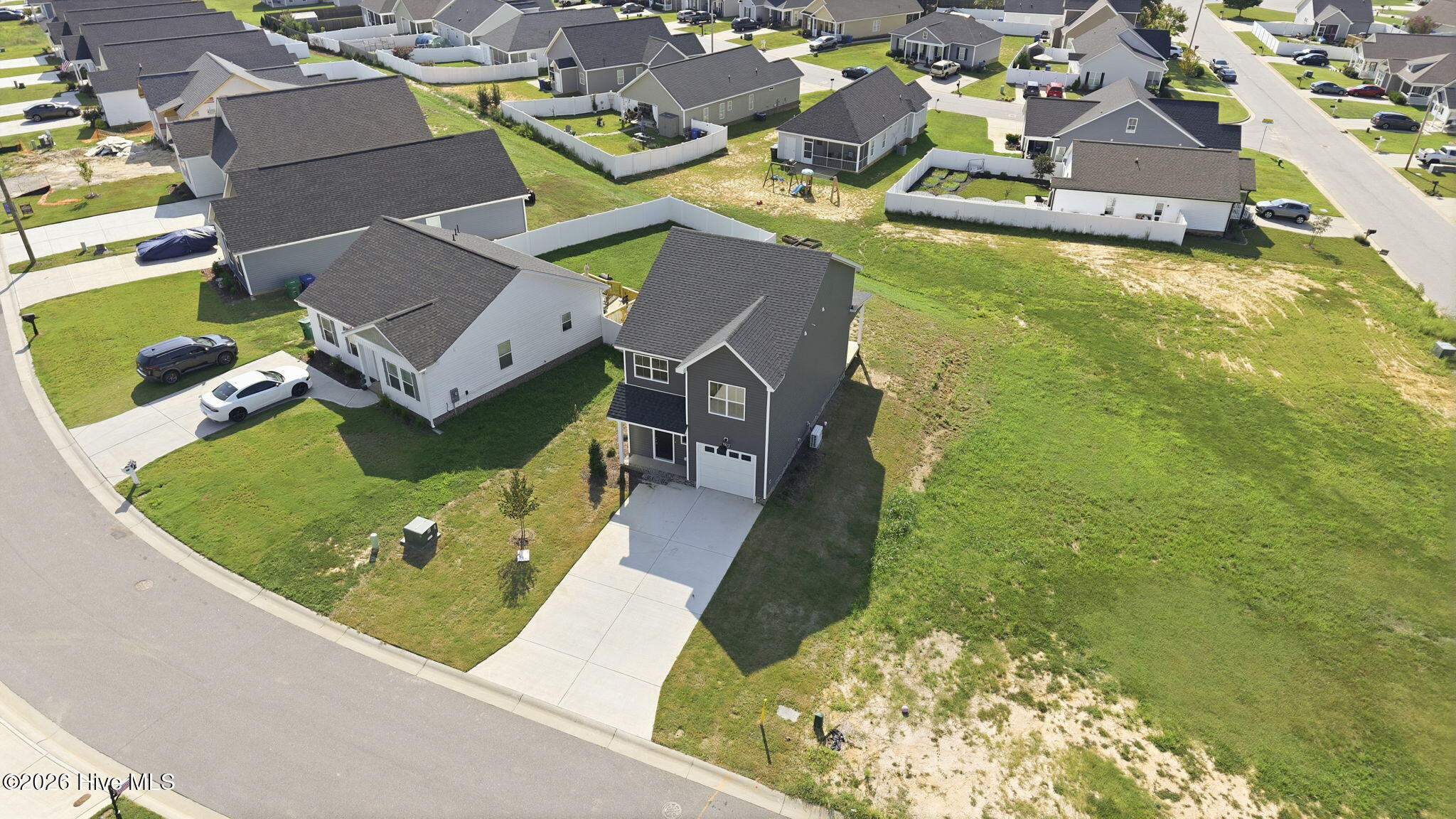 main property photo 9