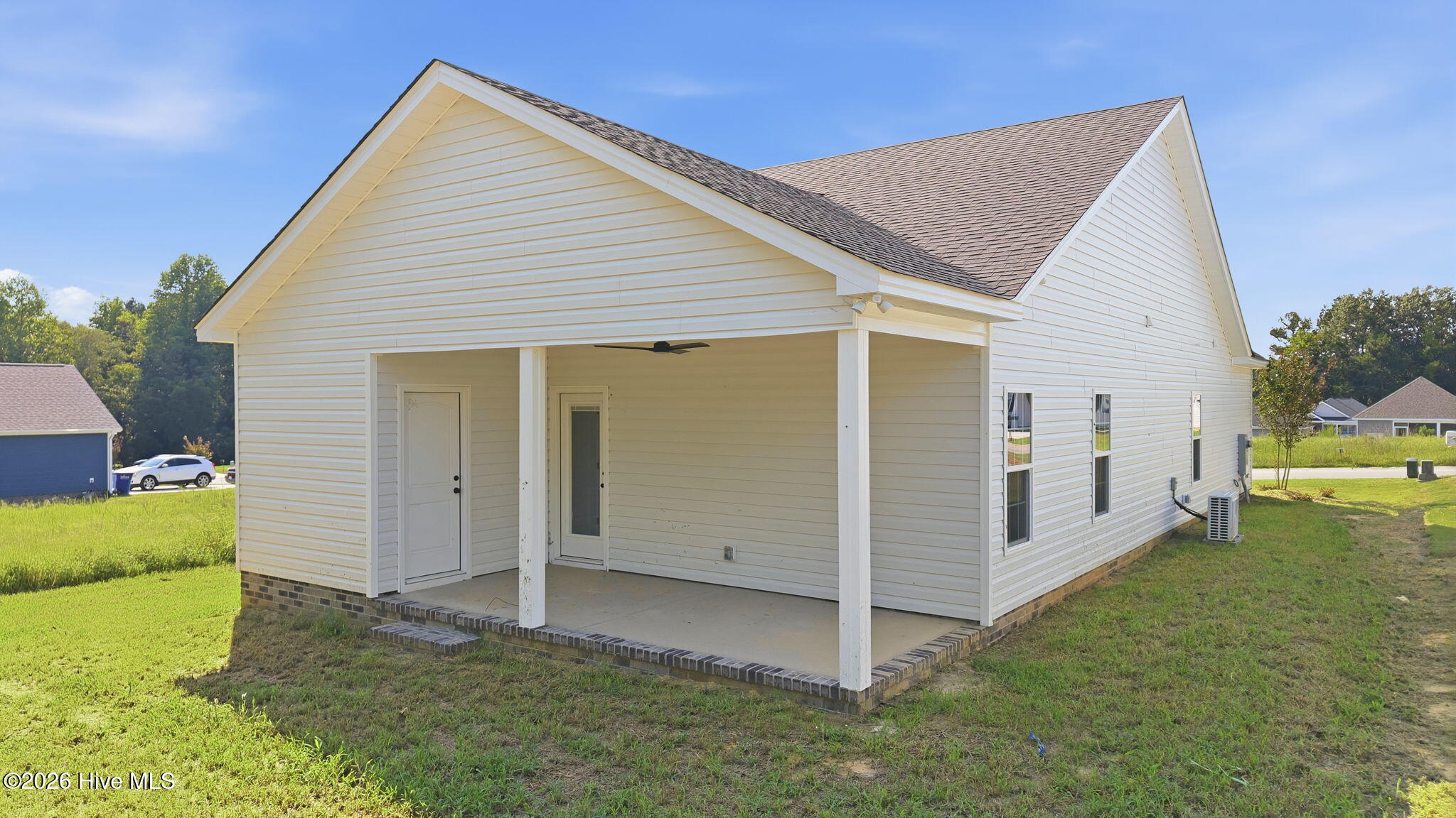 main property photo 7