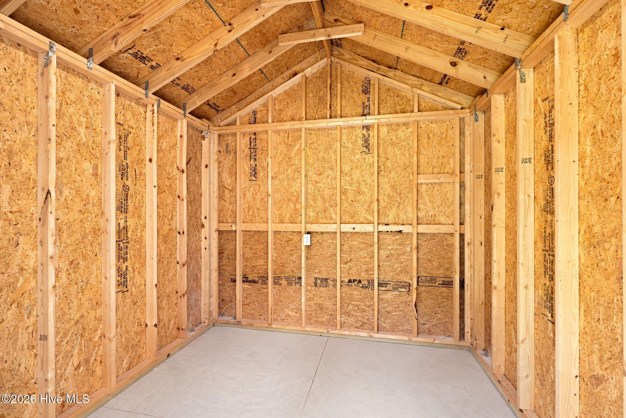 main property photo 18