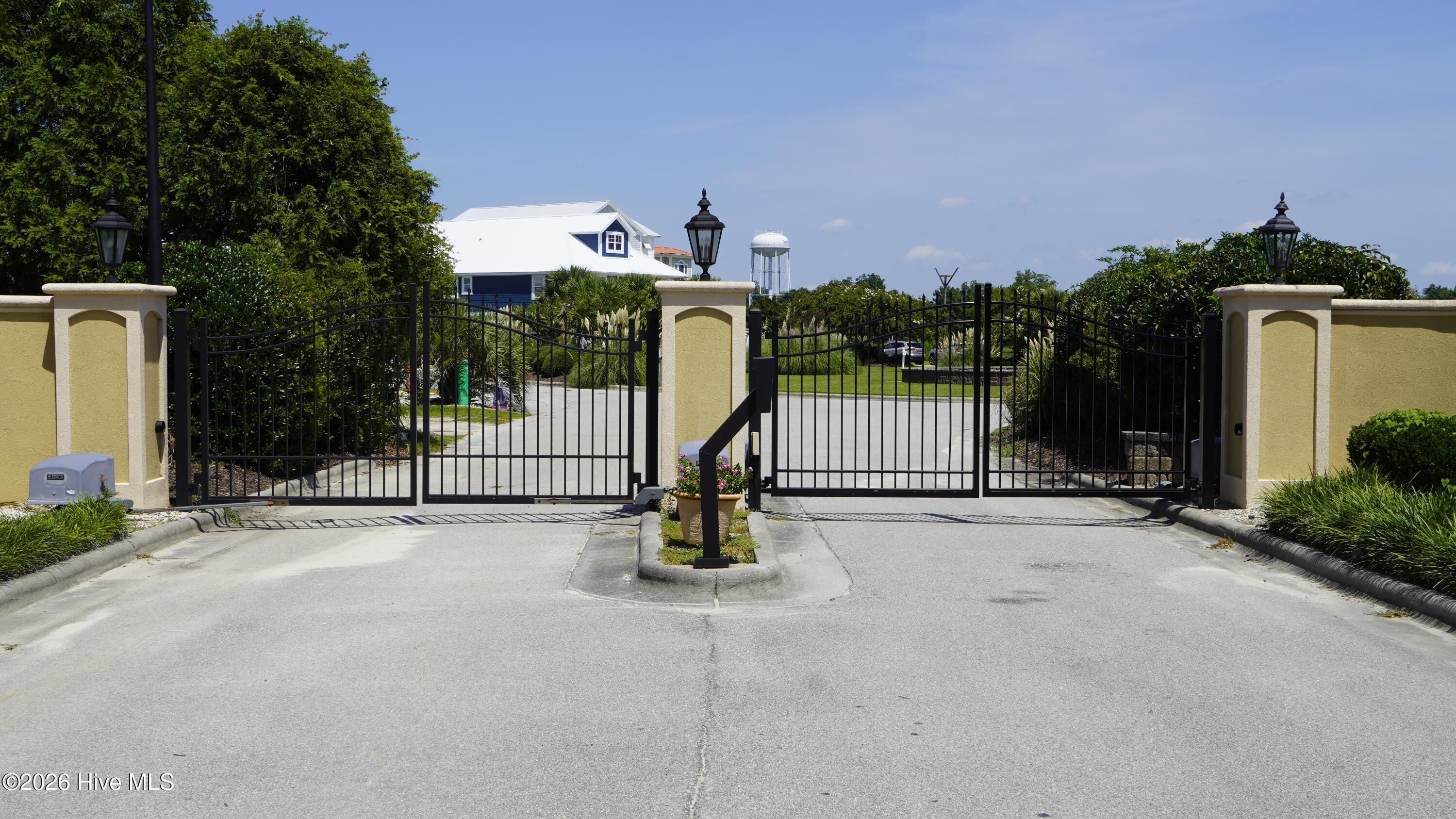 main property photo 20
