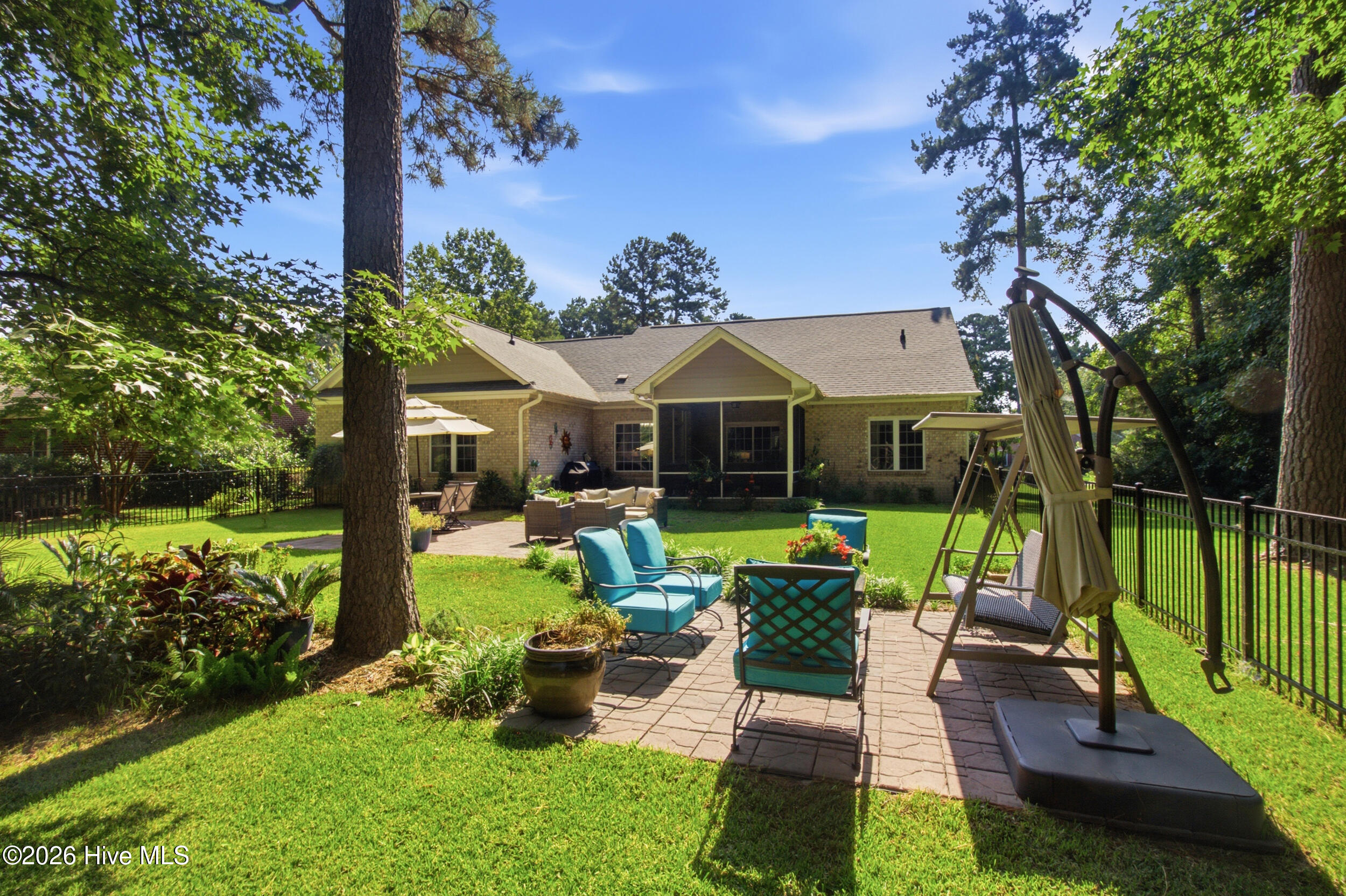 main property photo 34