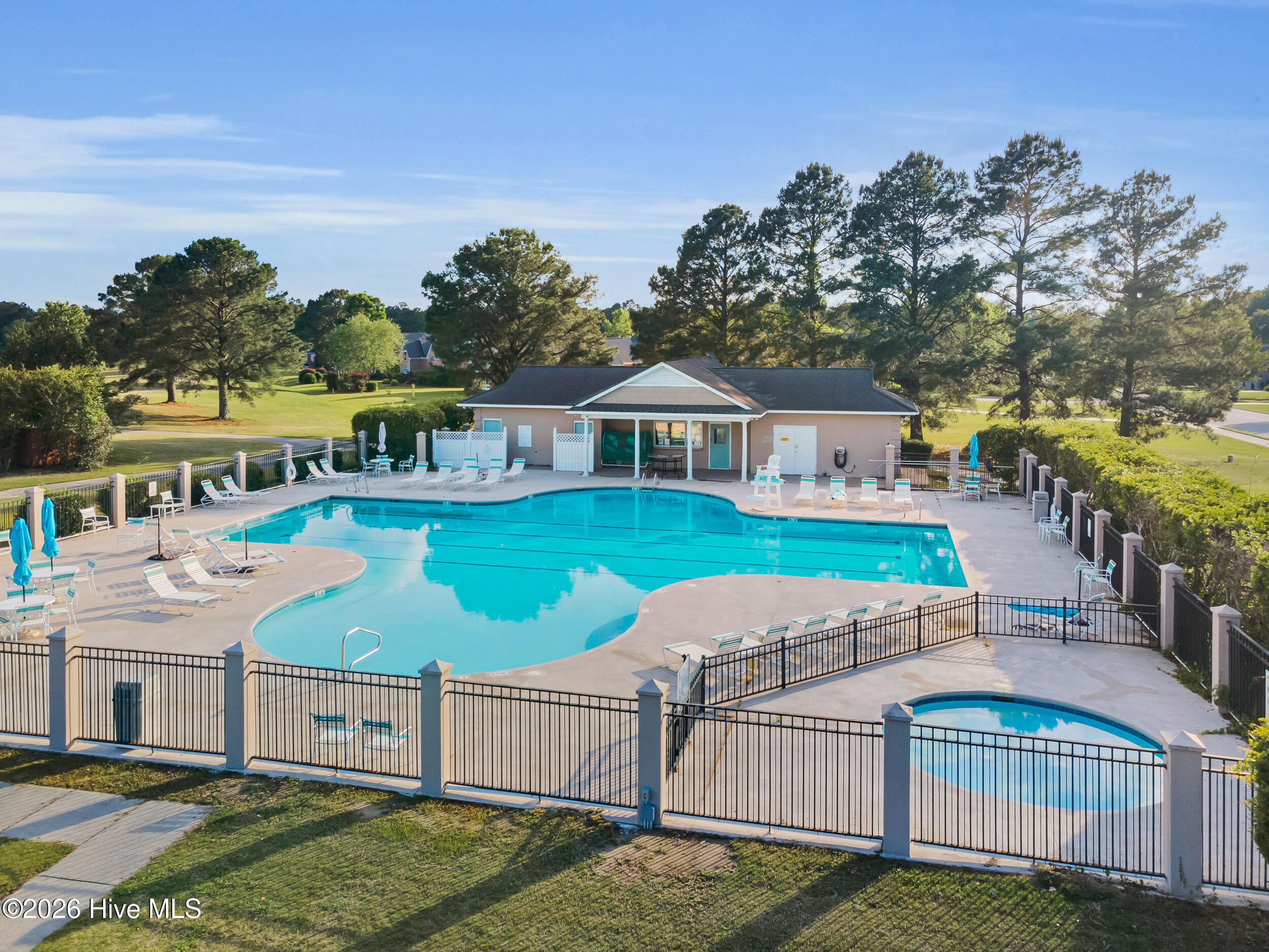 main property photo 50
