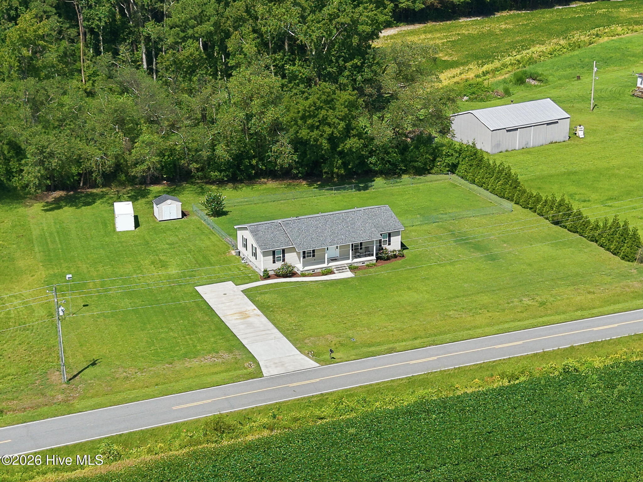 main property photo 10