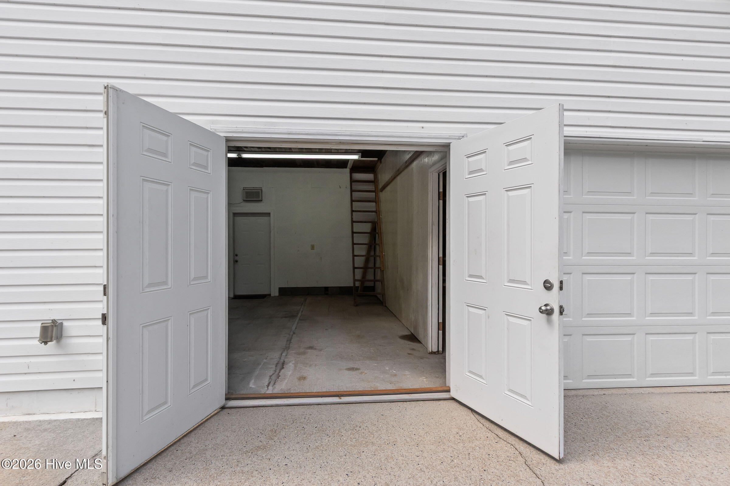 main property photo 66