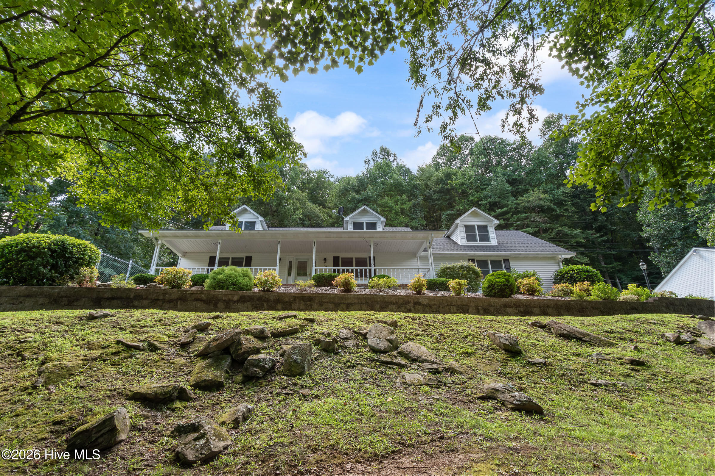 main property photo 76