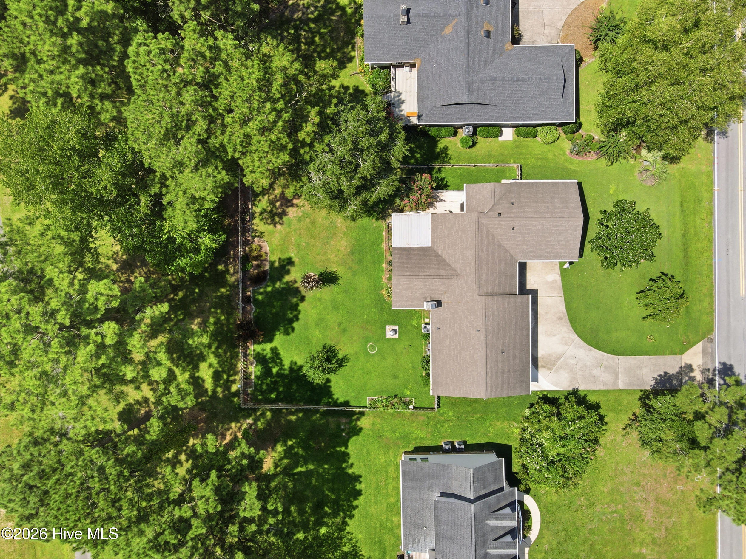 main property photo 39