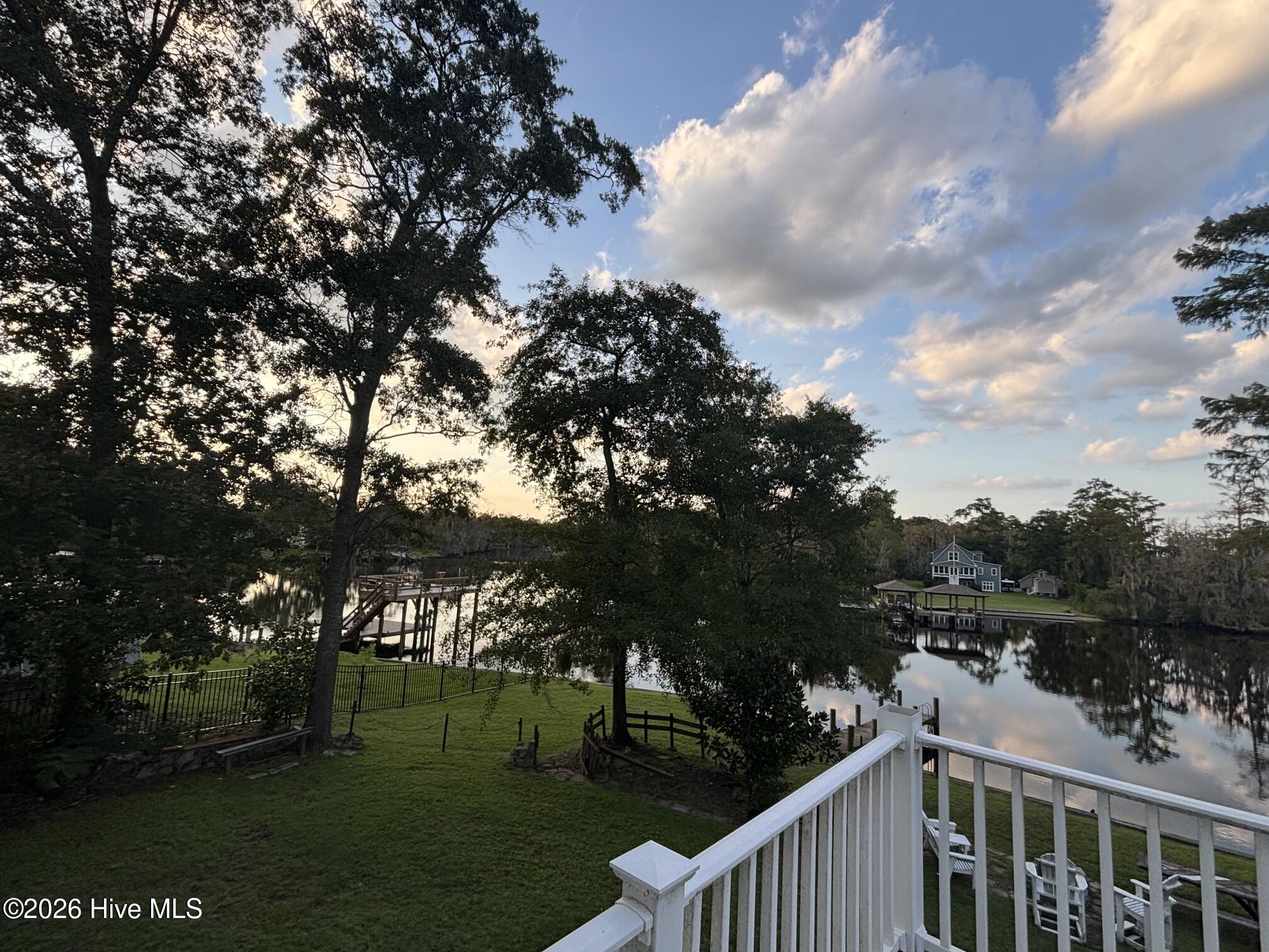 main property photo 30