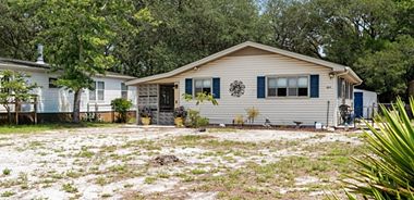 image of property with 3 Bed | 1 Bath | 816 Sqft
