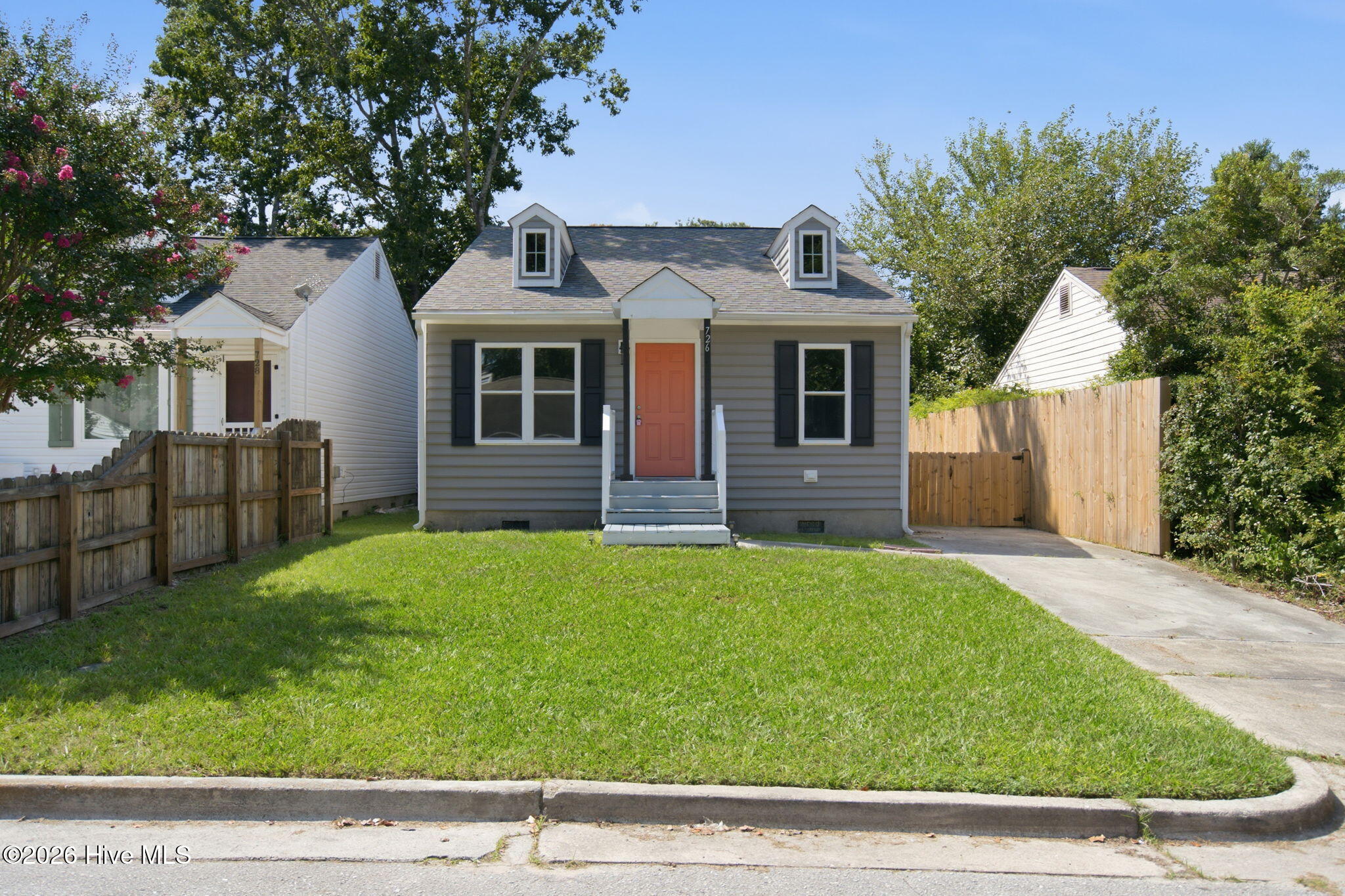 main property photo 1