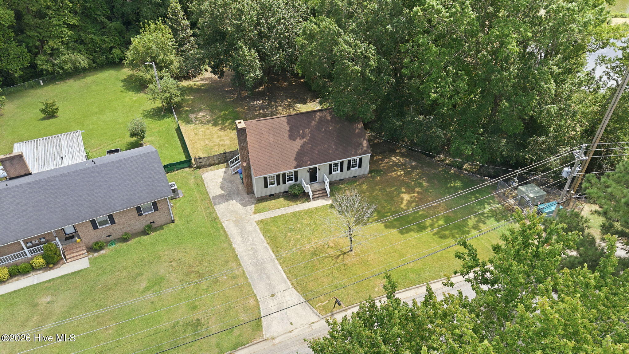 main property photo 40