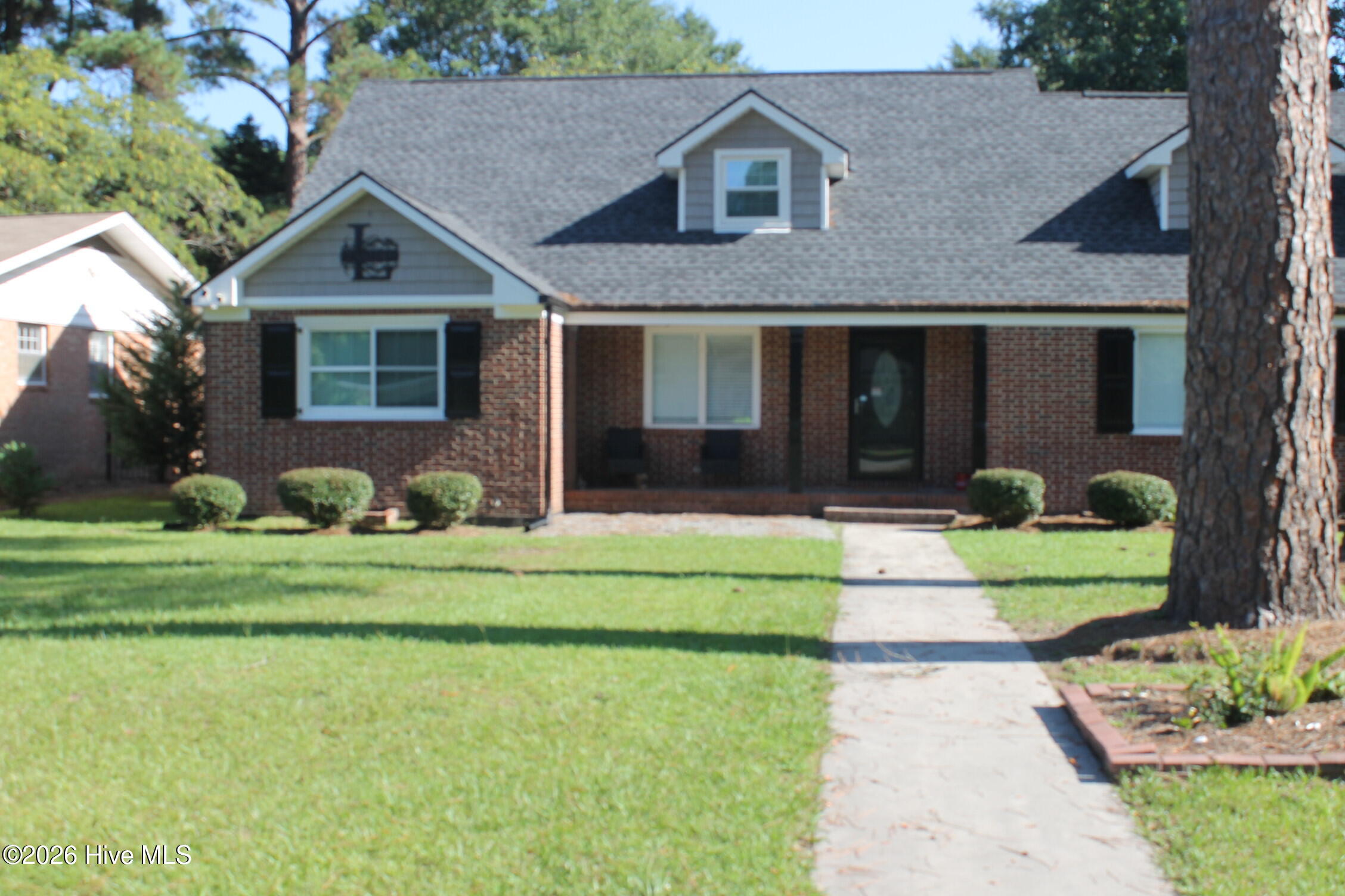 main property photo 6