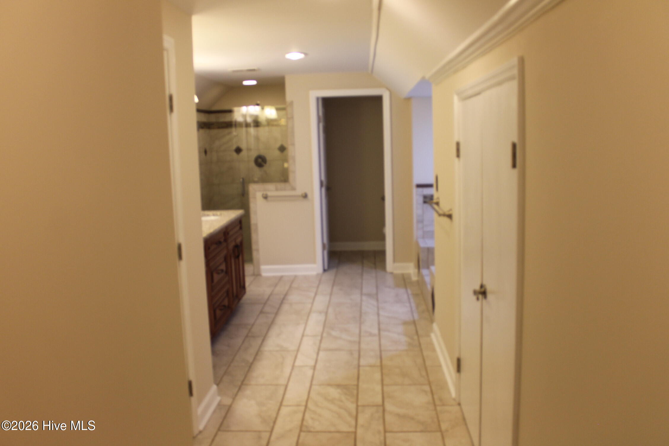 main property photo 85