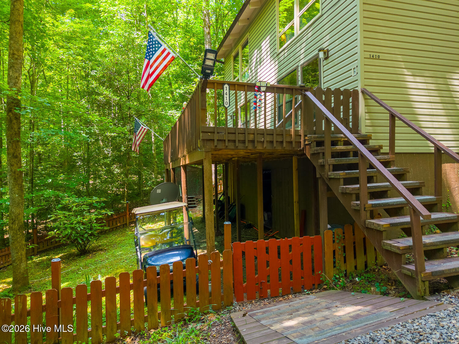 main property photo 45