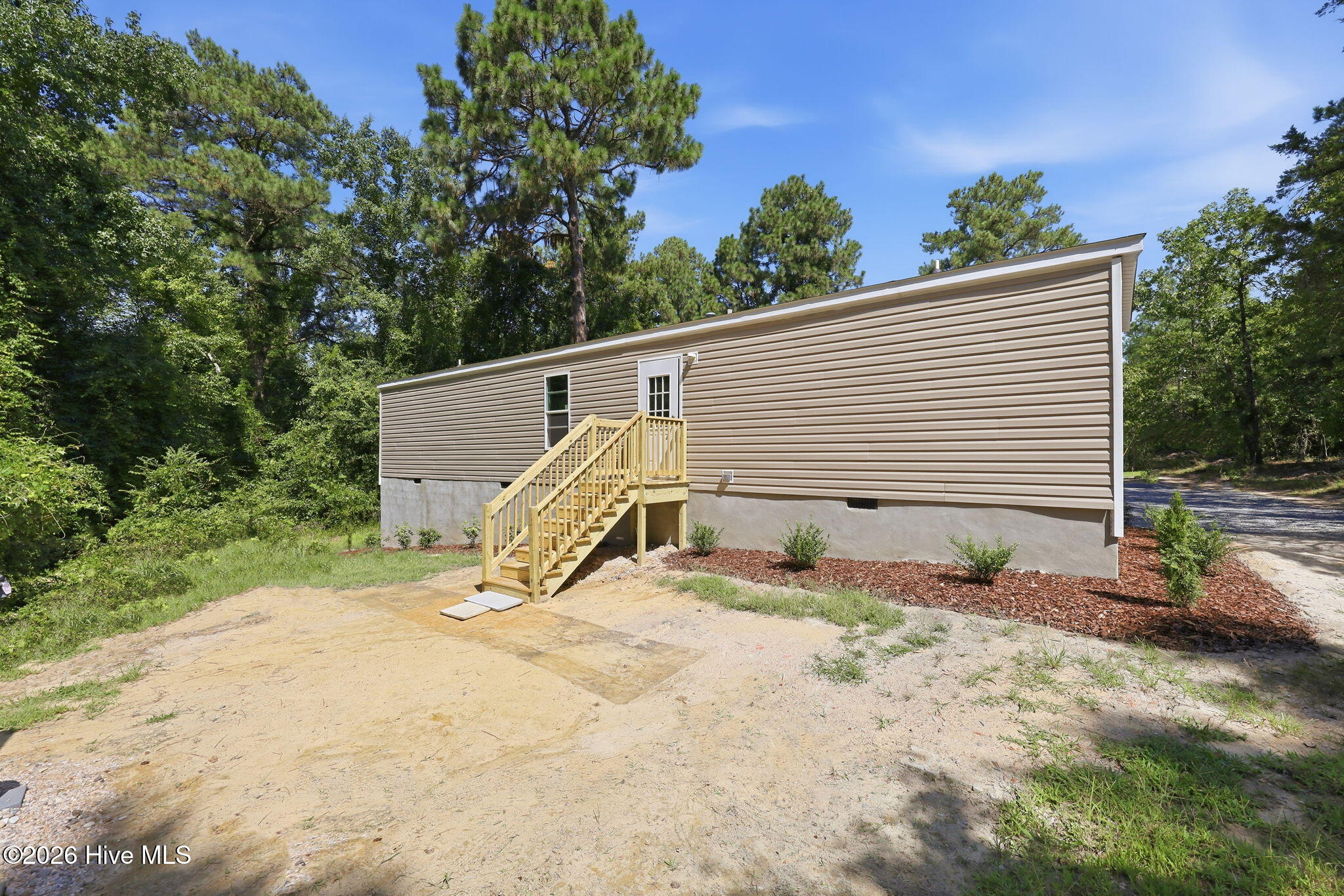 main property photo 33