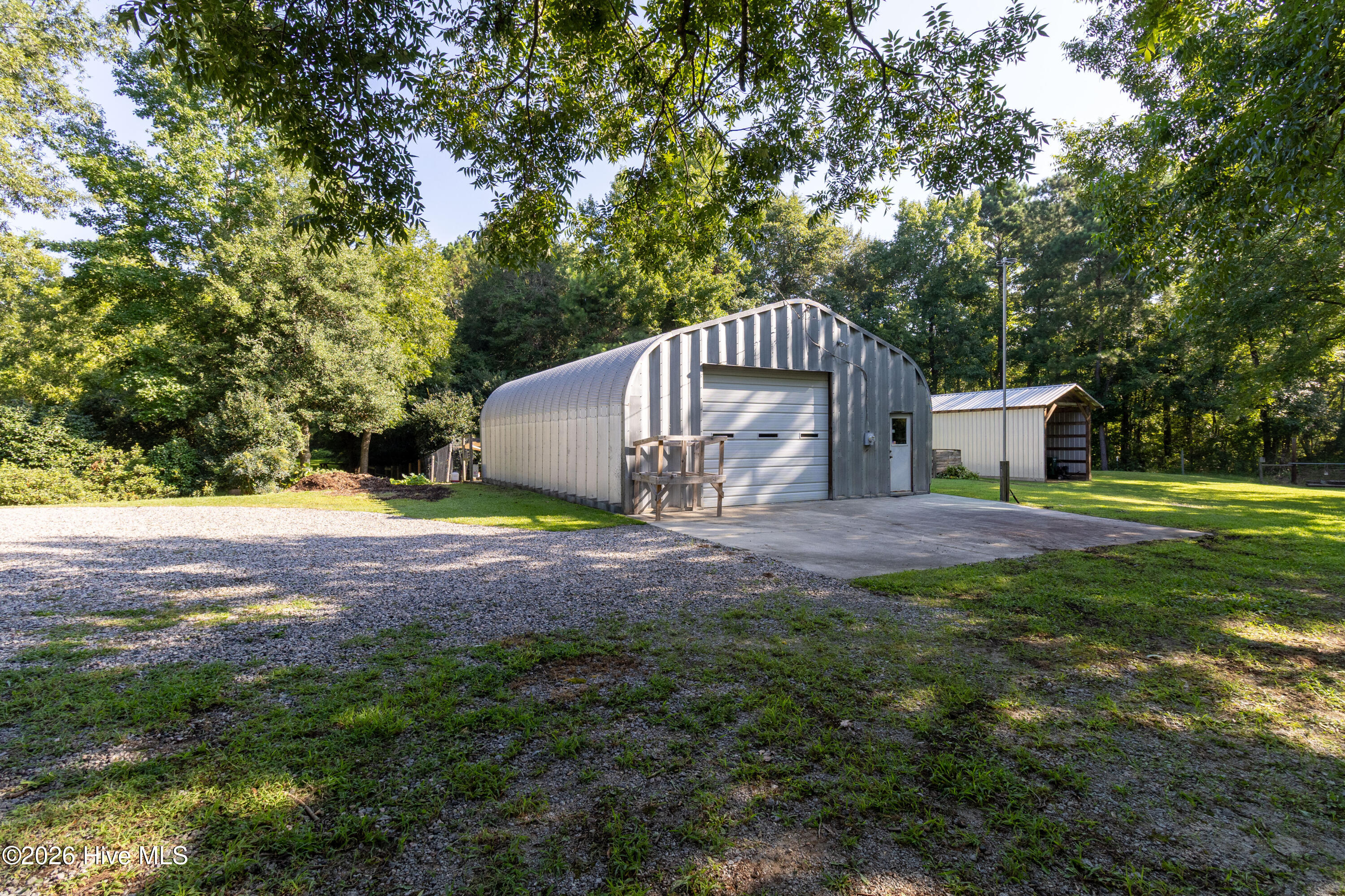 main property photo 31