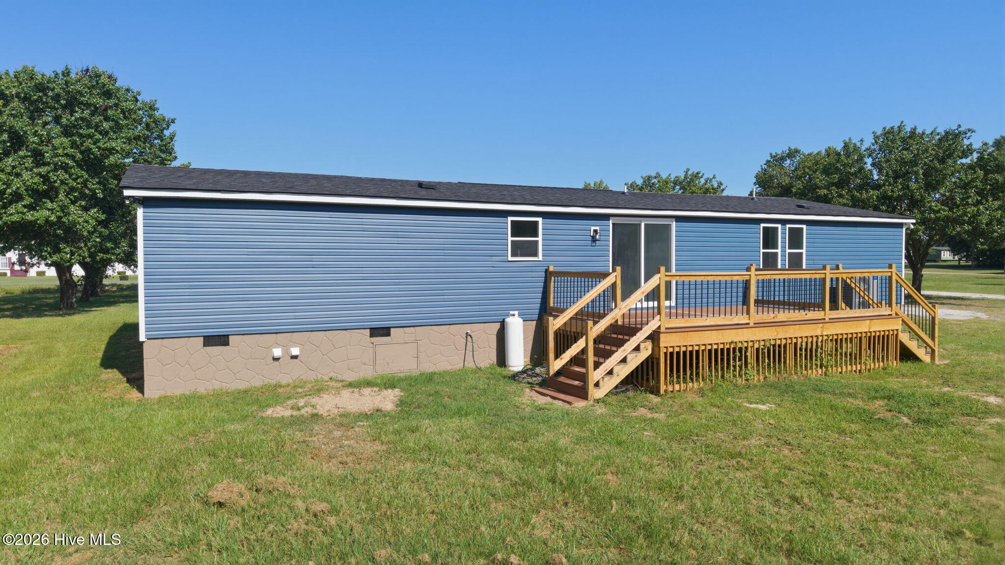 main property photo 36