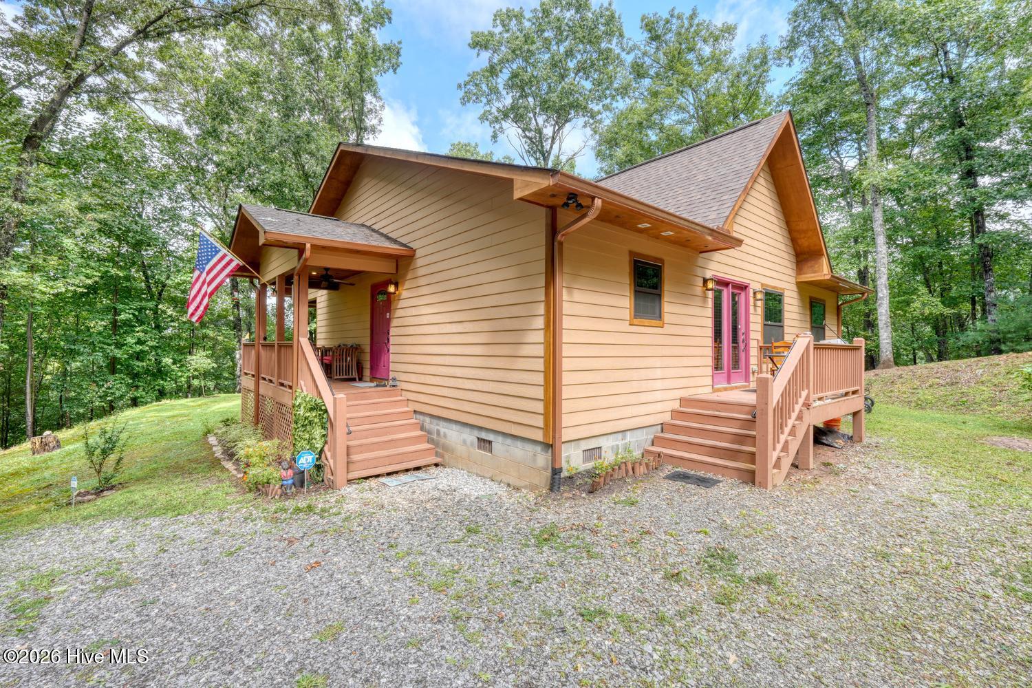 main property photo 9