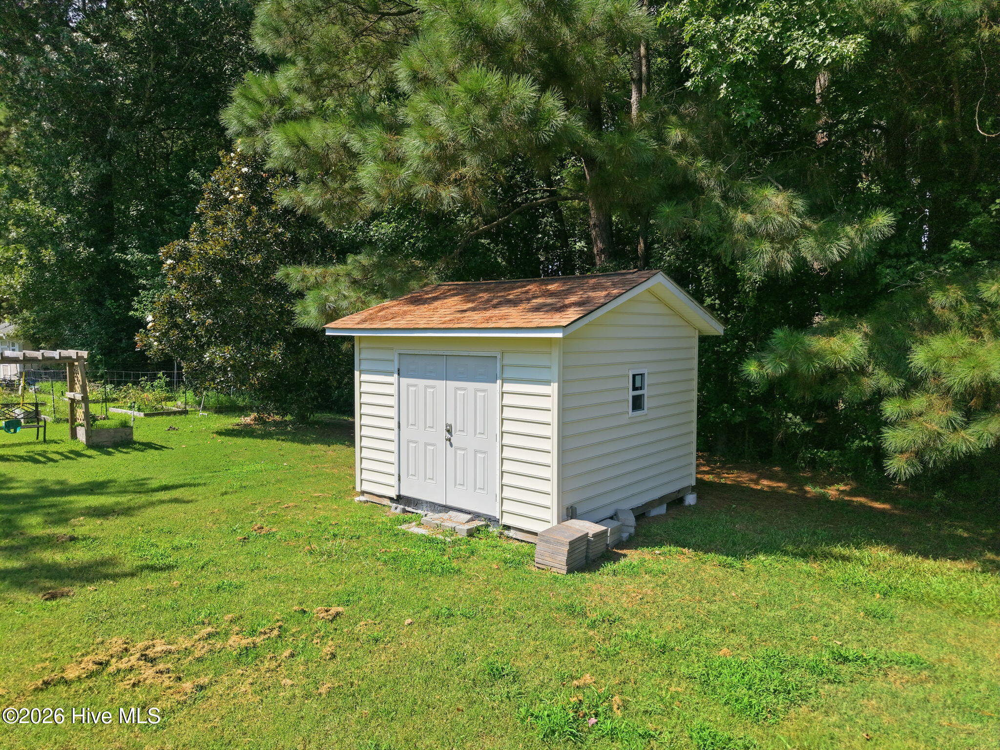 main property photo 39