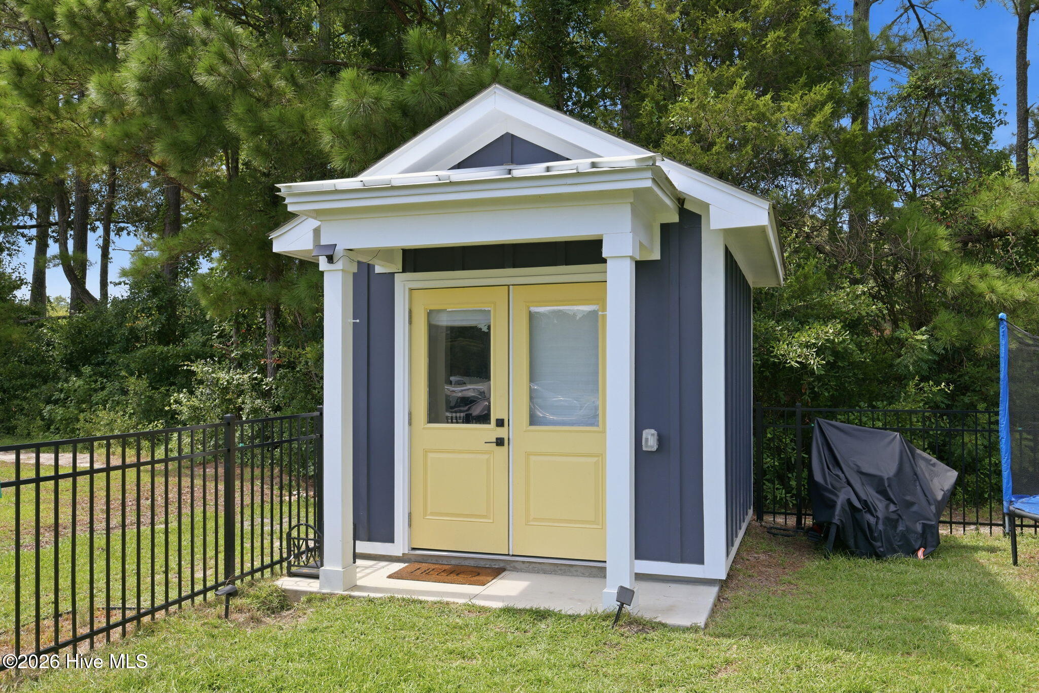 main property photo 18