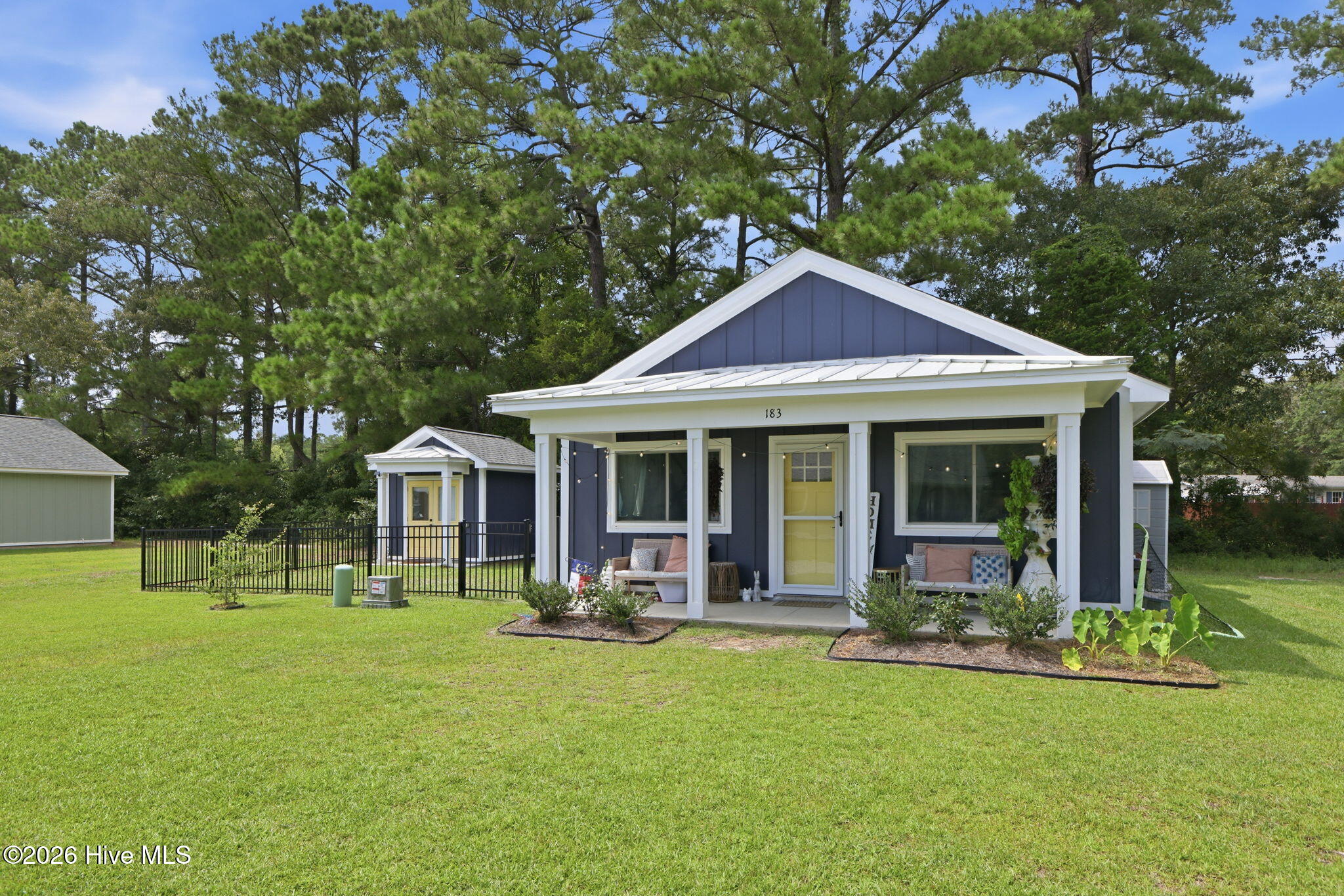 main property photo 25