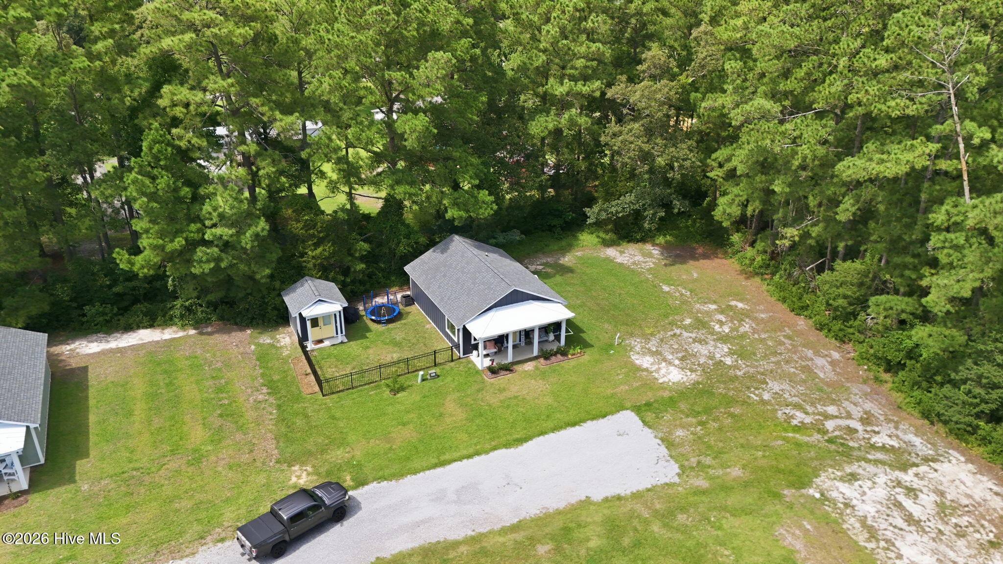 main property photo 34