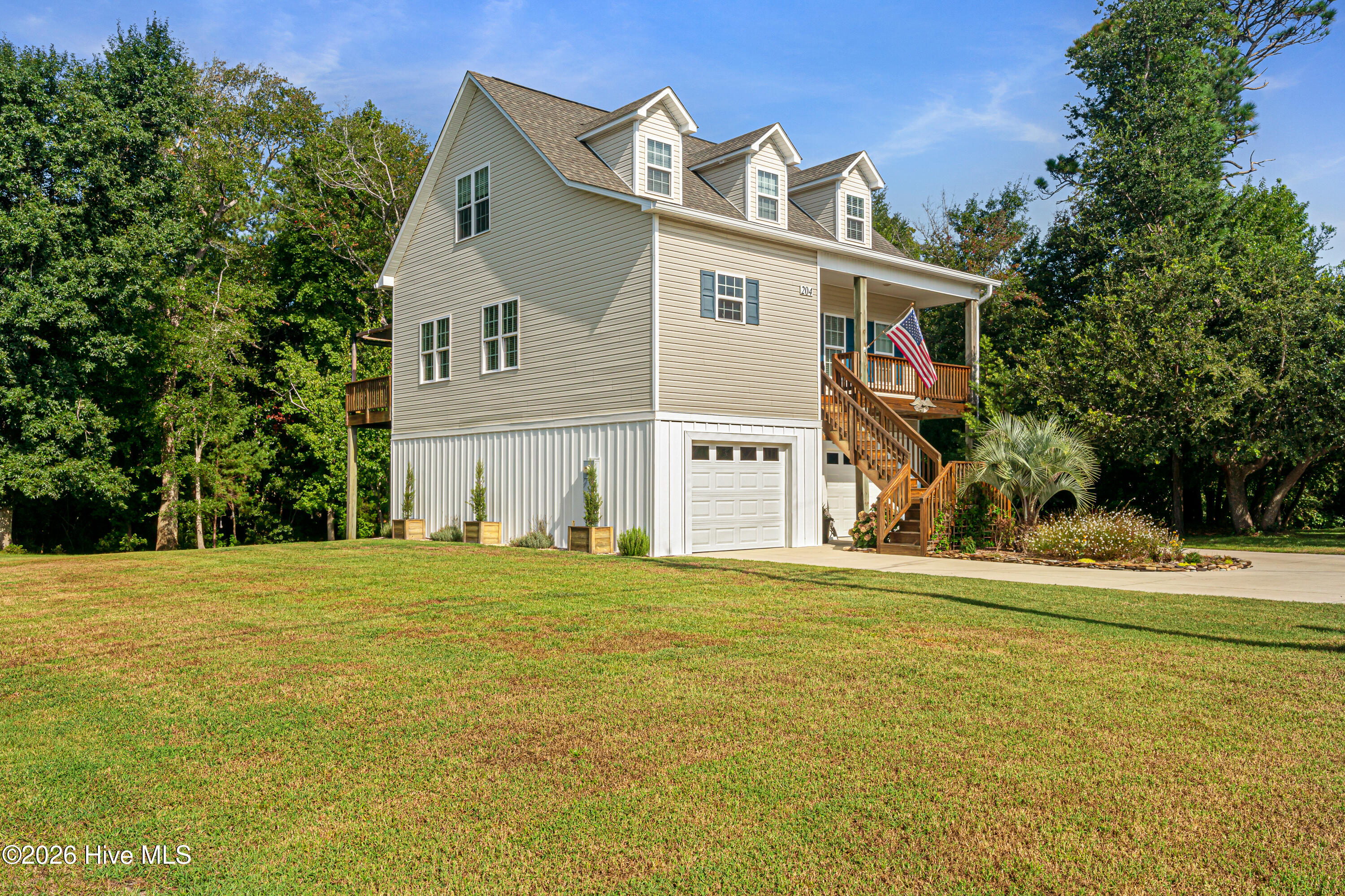 main property photo 45