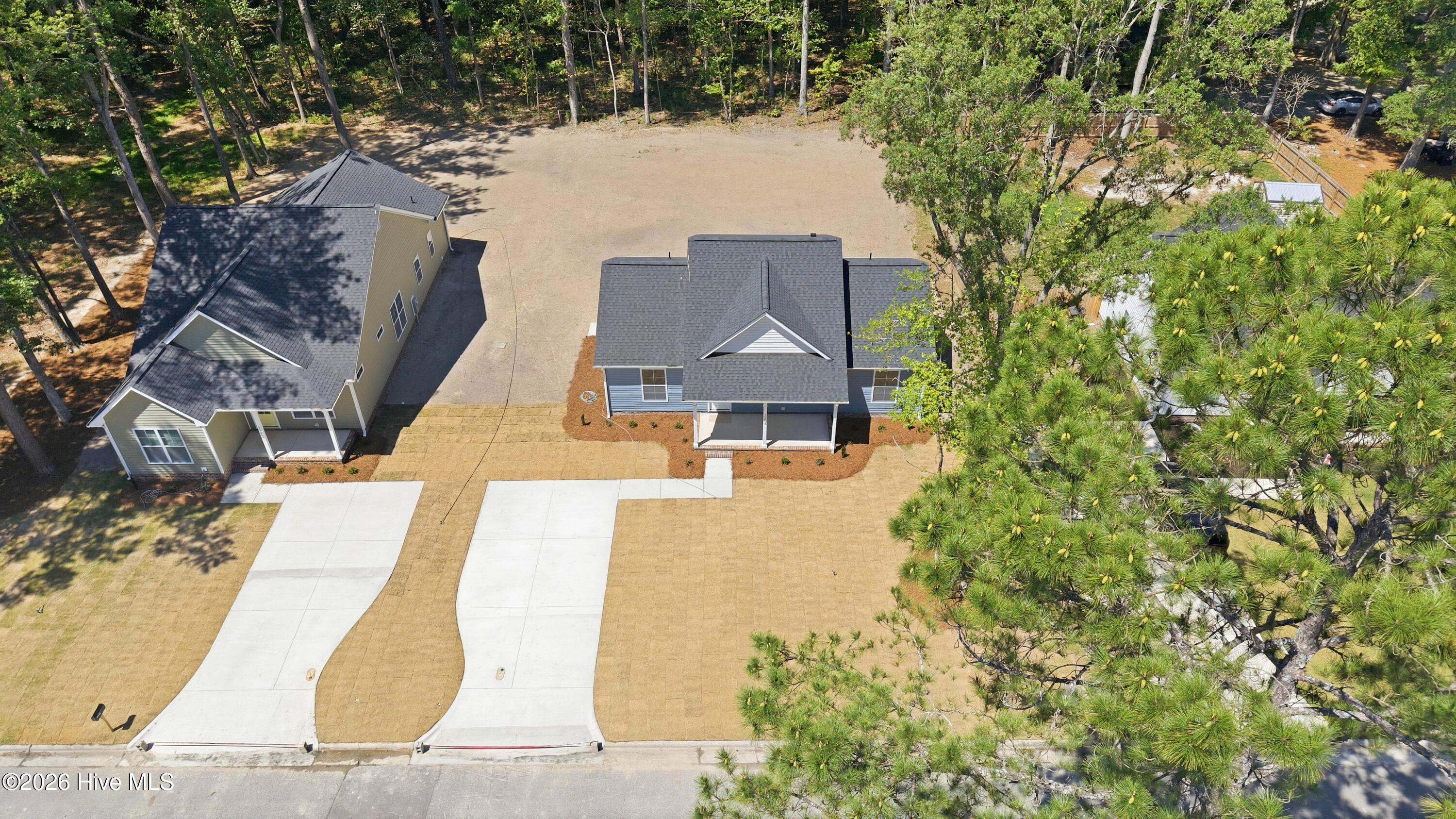 main property photo 40