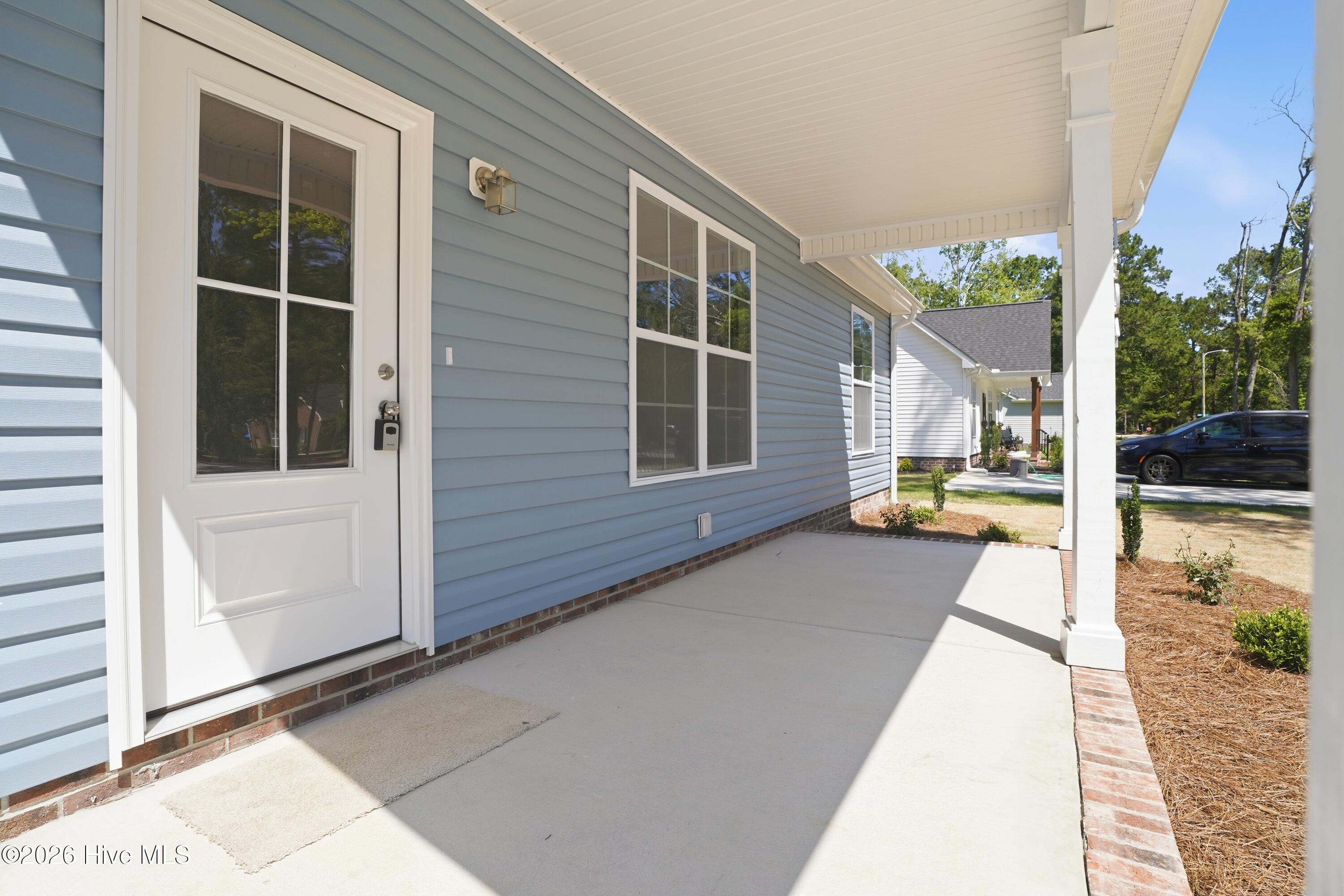 main property photo 8