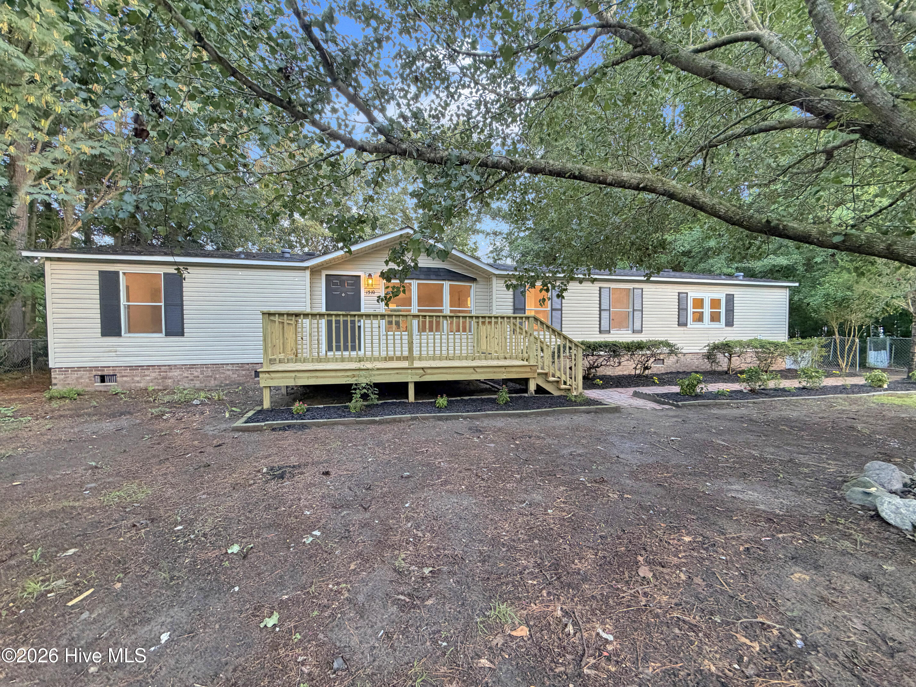 main property photo 7