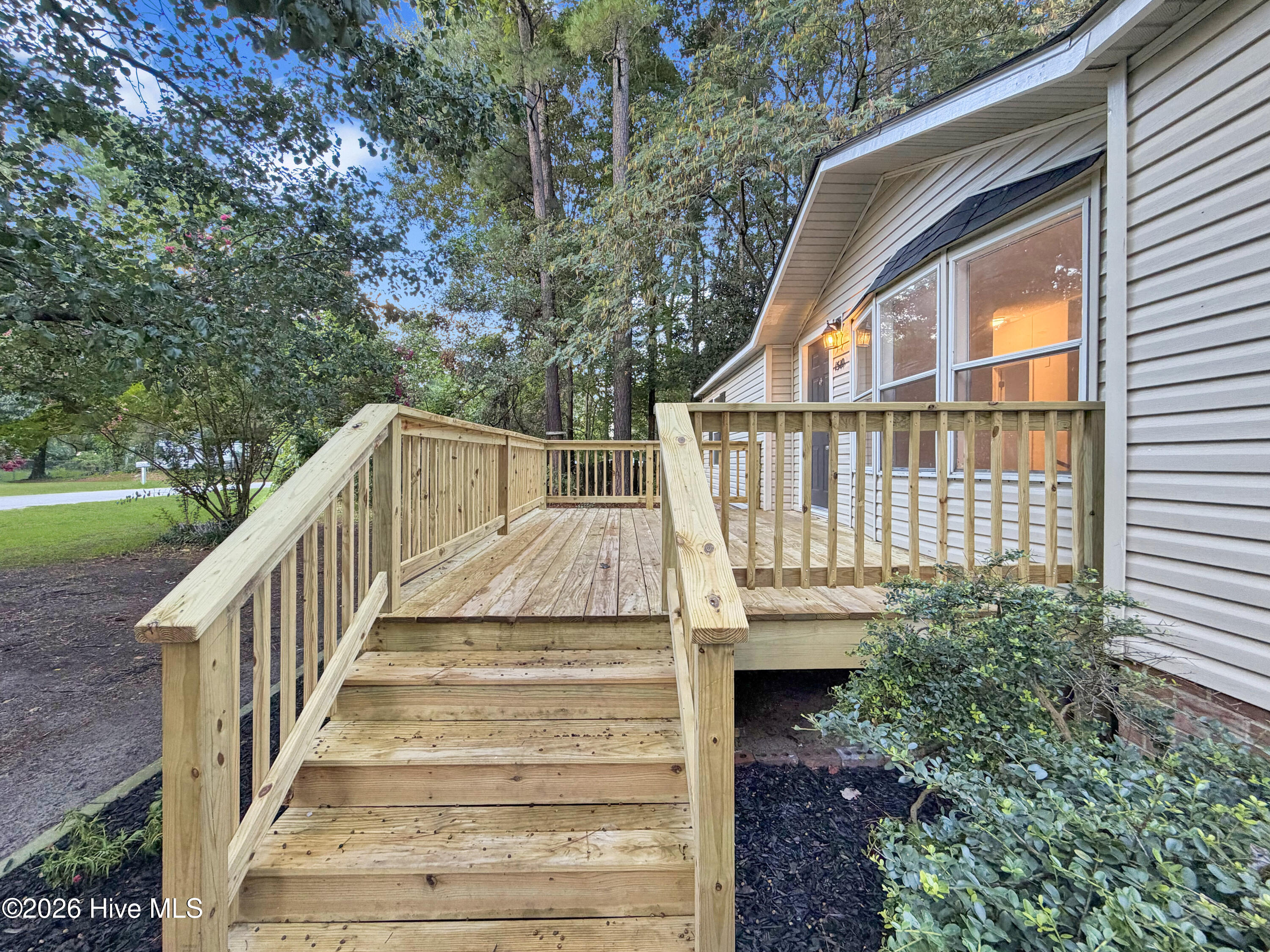 main property photo 9