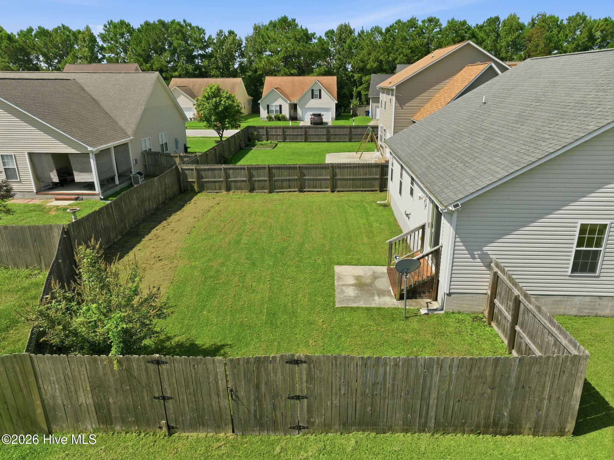 main property photo 12