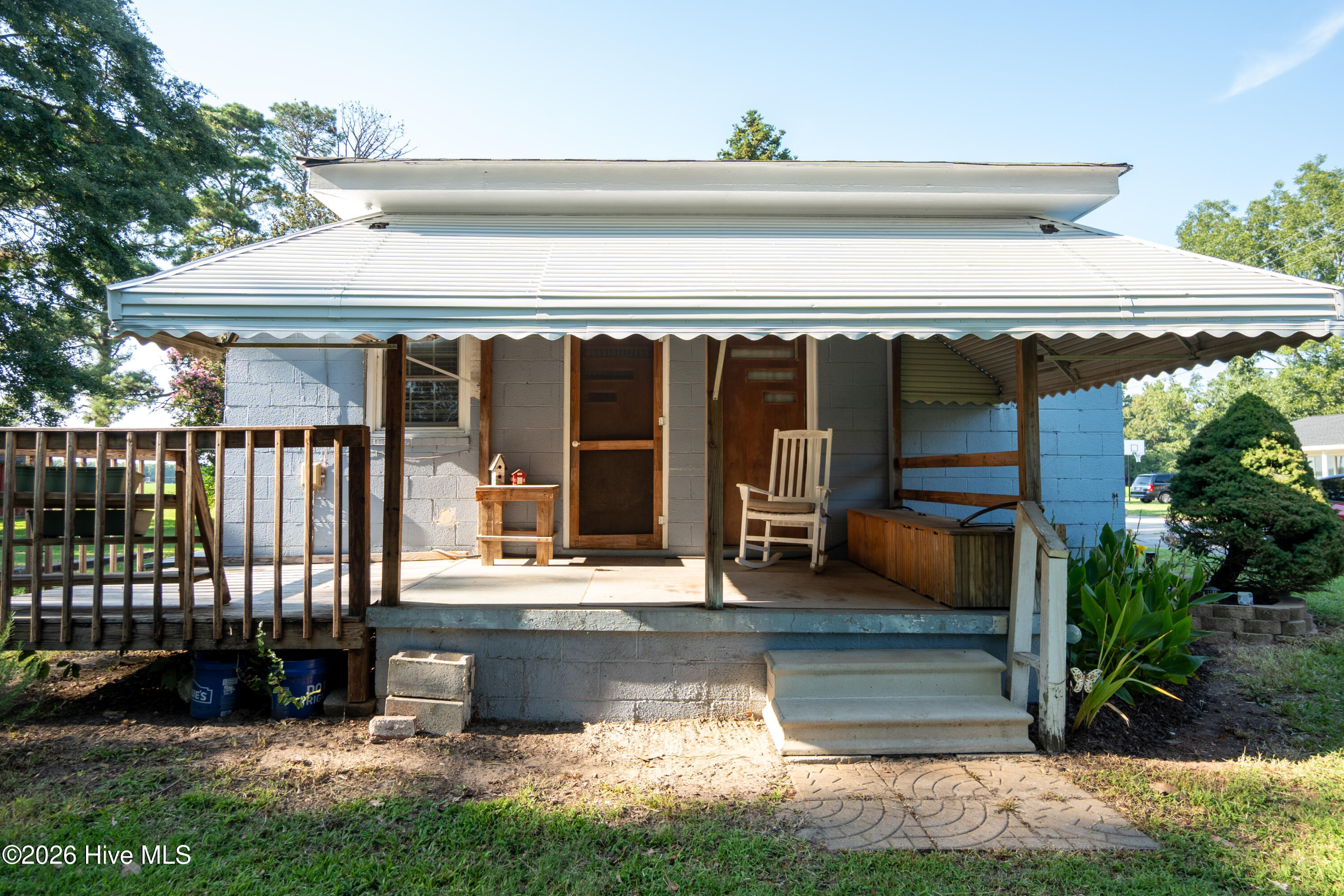 main property photo 15