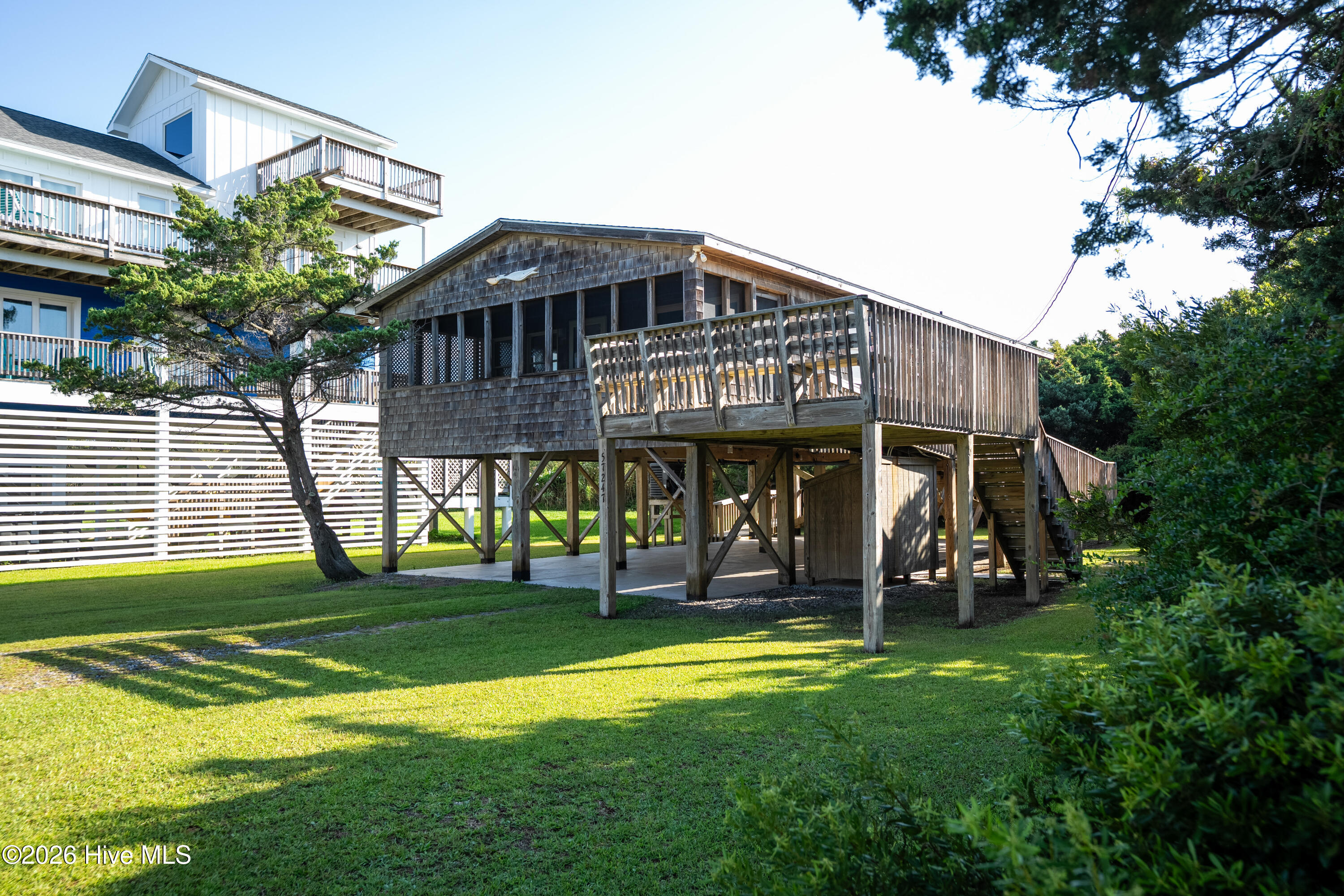 main property photo 33