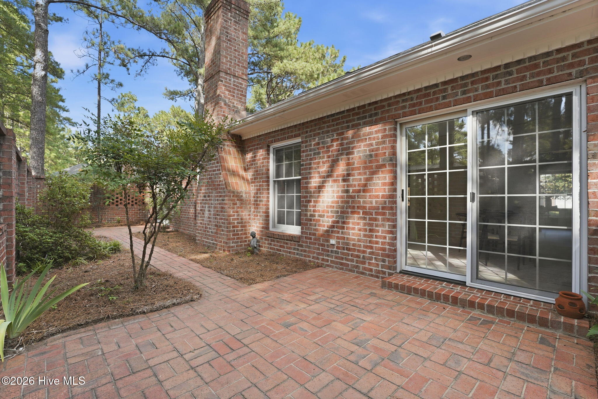 main property photo 40