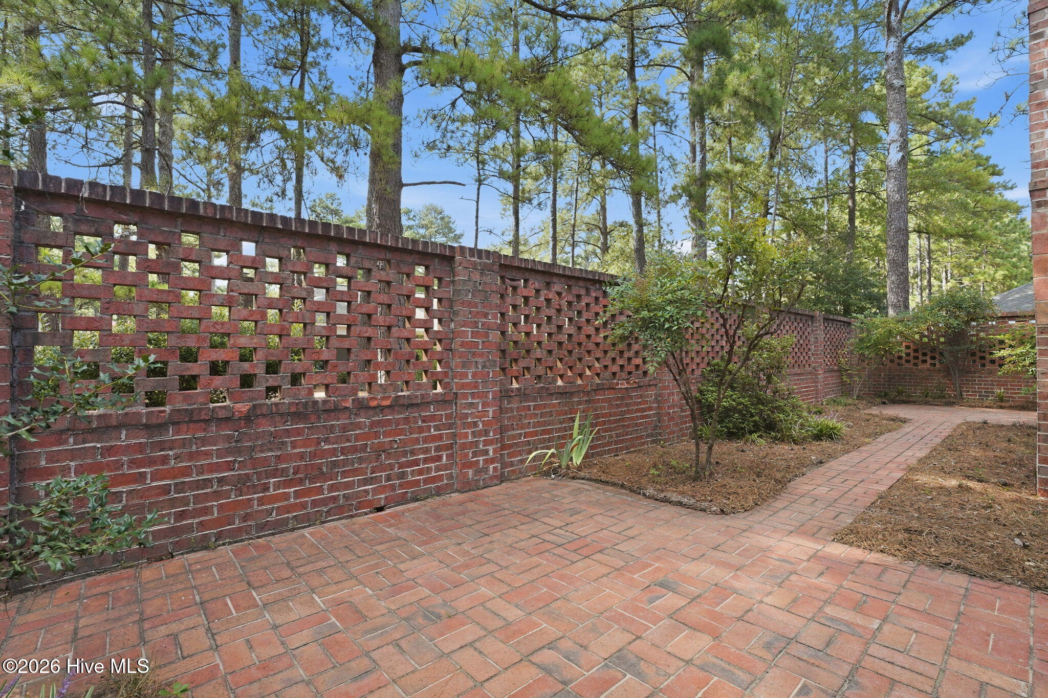 main property photo 41