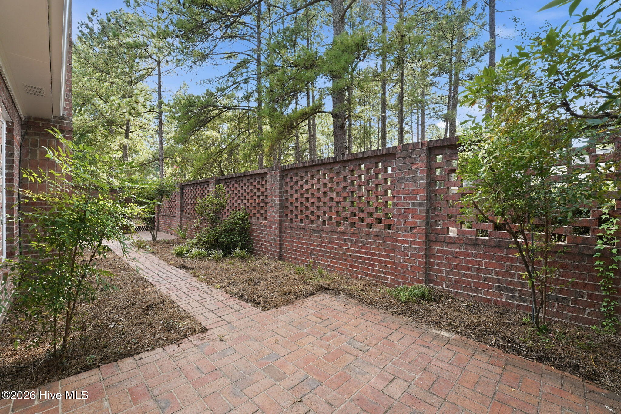 main property photo 43