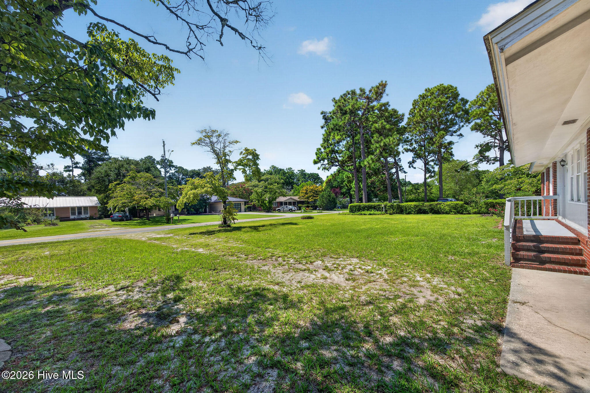 main property photo 30