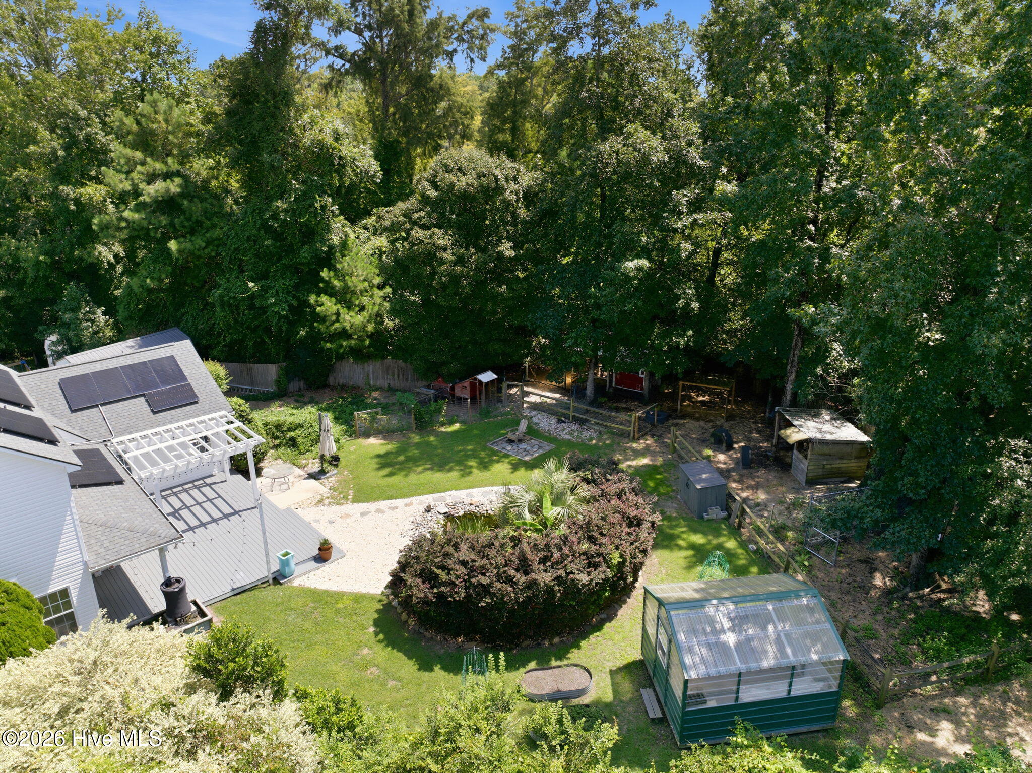 main property photo 37