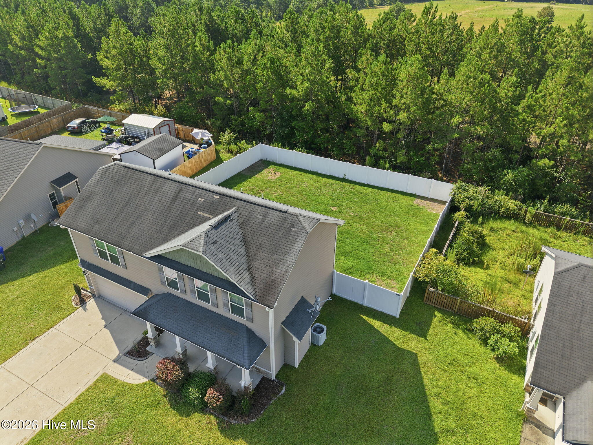 main property photo 11