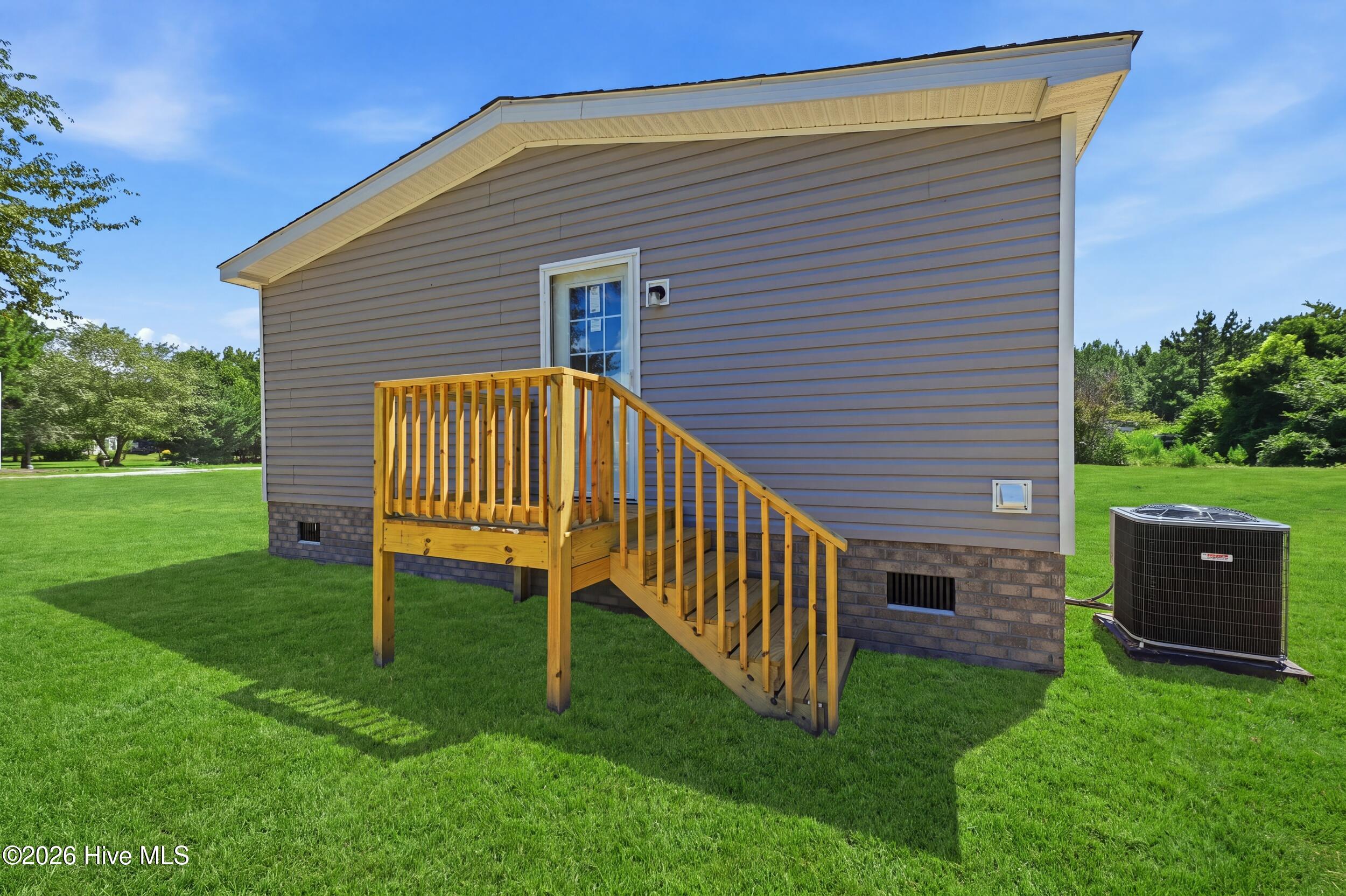 main property photo 32