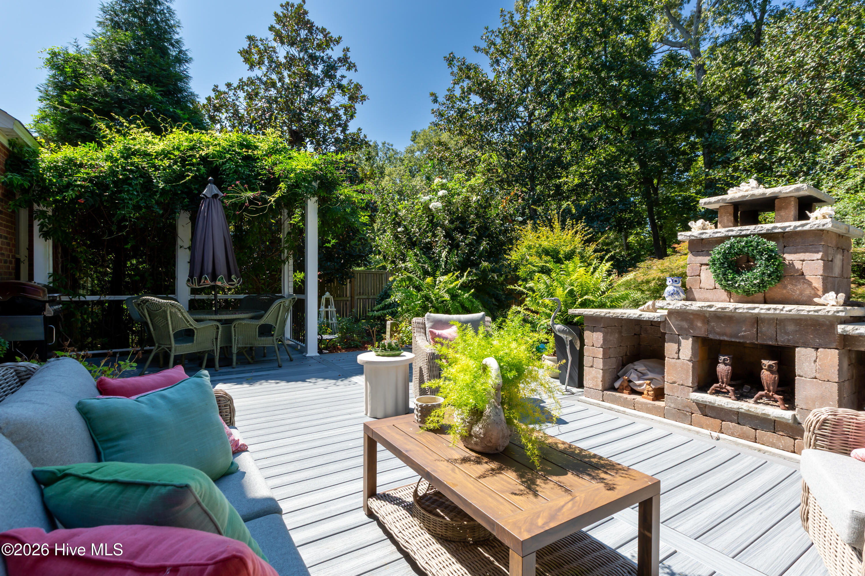 main property photo 32