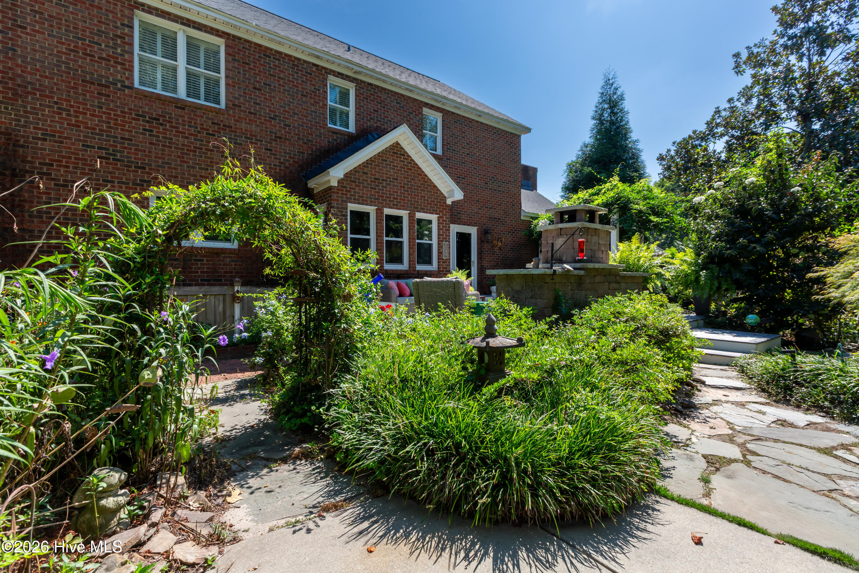 main property photo 36