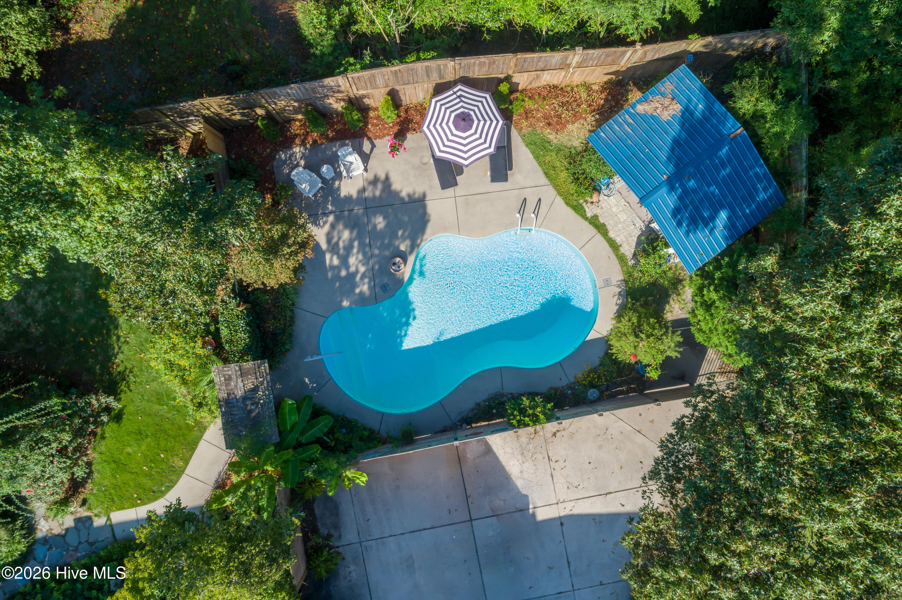 main property photo 45