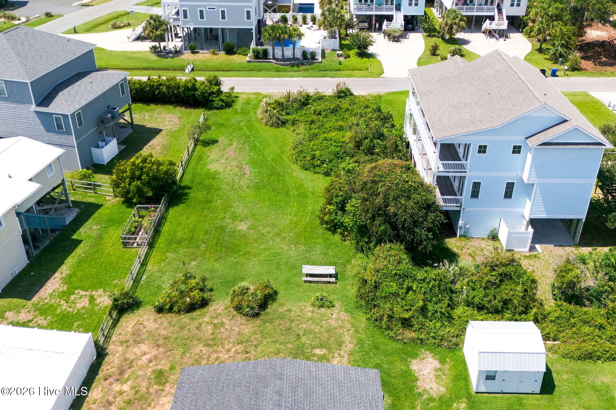 main property photo 11