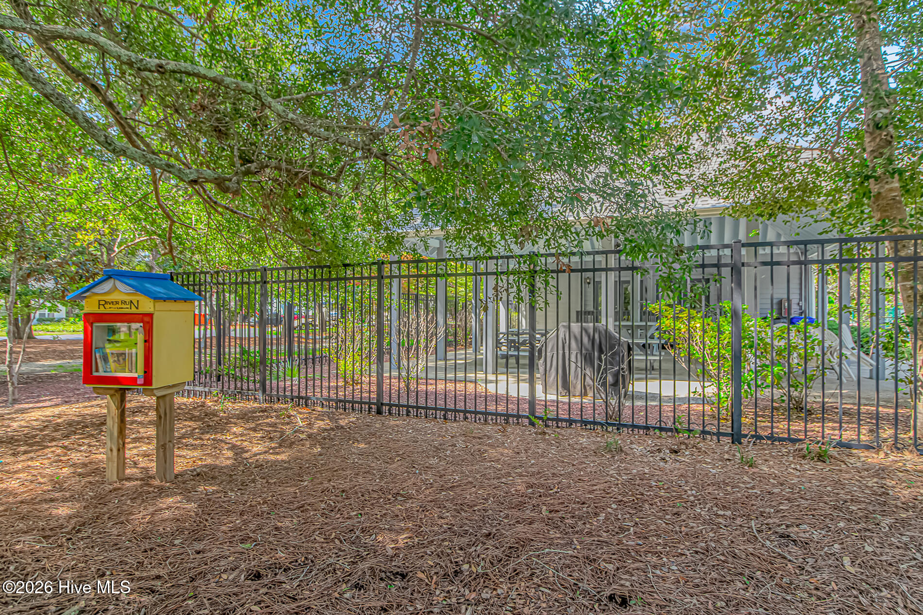 main property photo 29