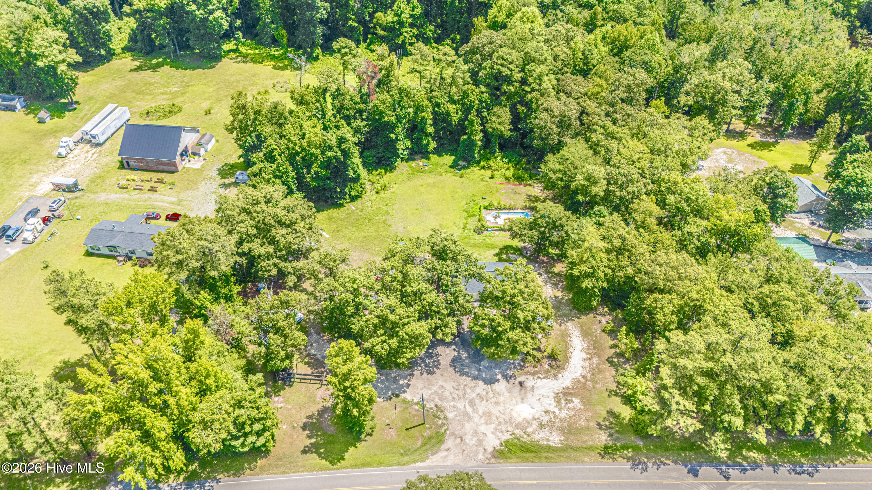 main property photo 34
