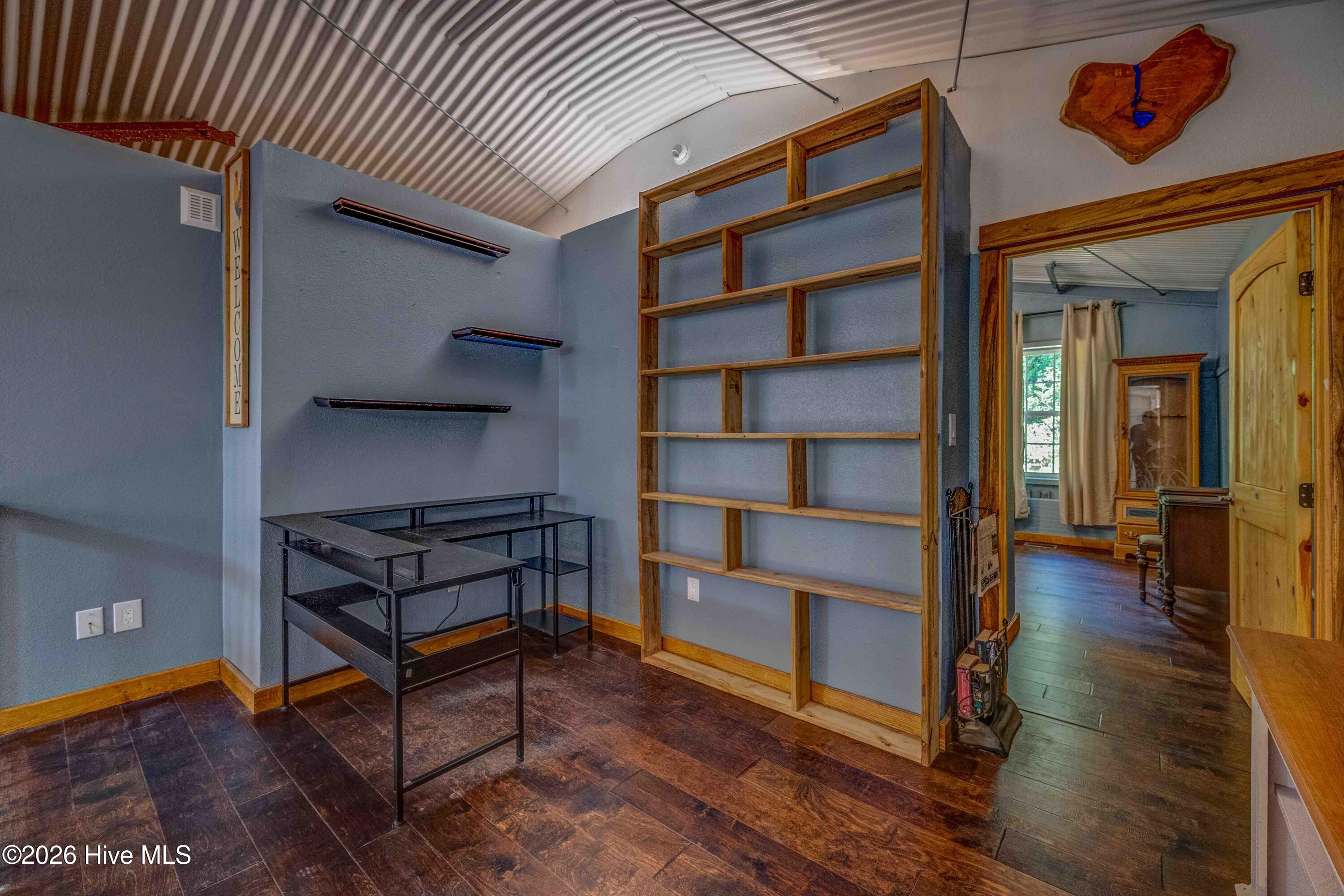 main property photo 20