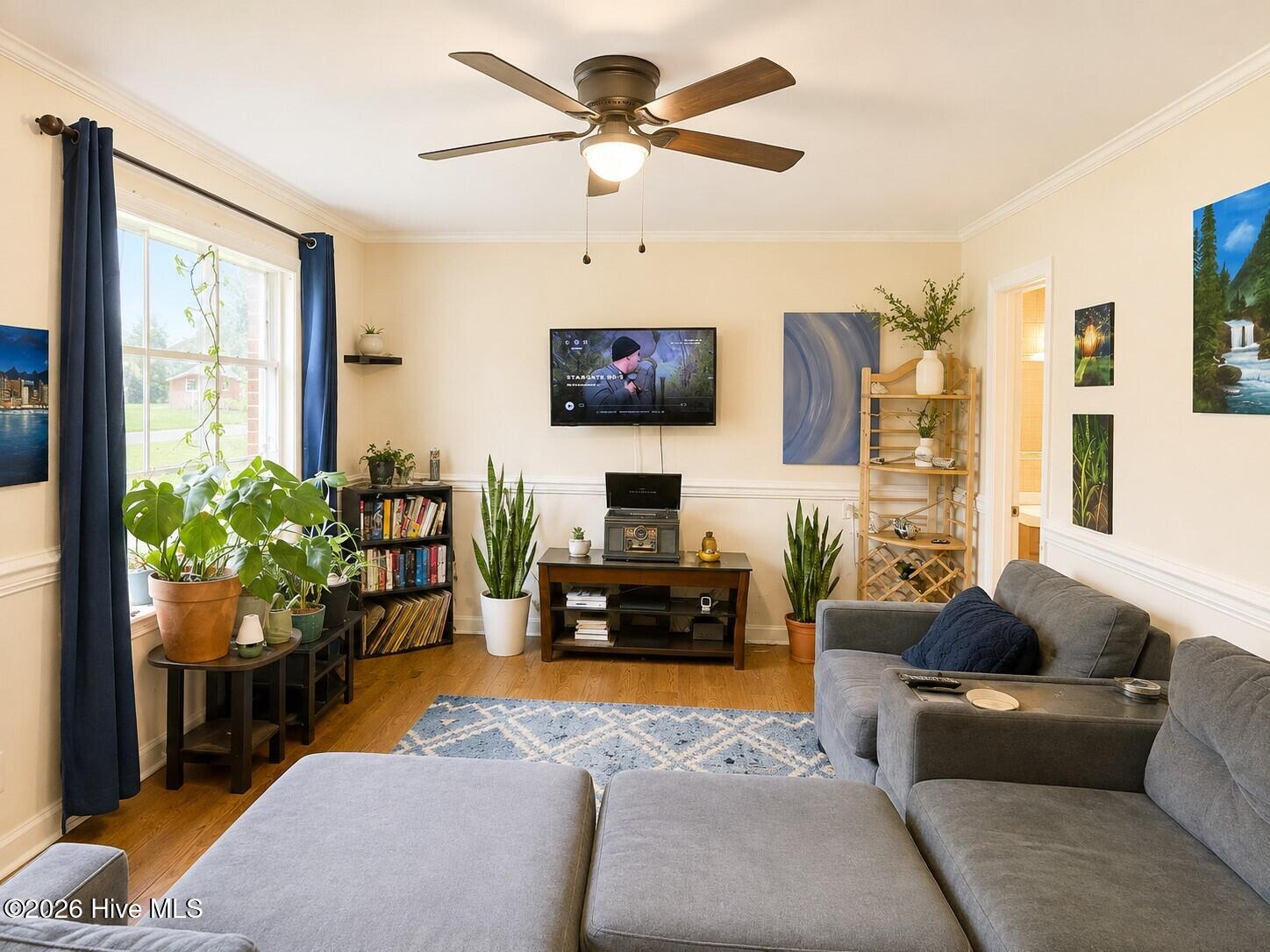 main property photo 6