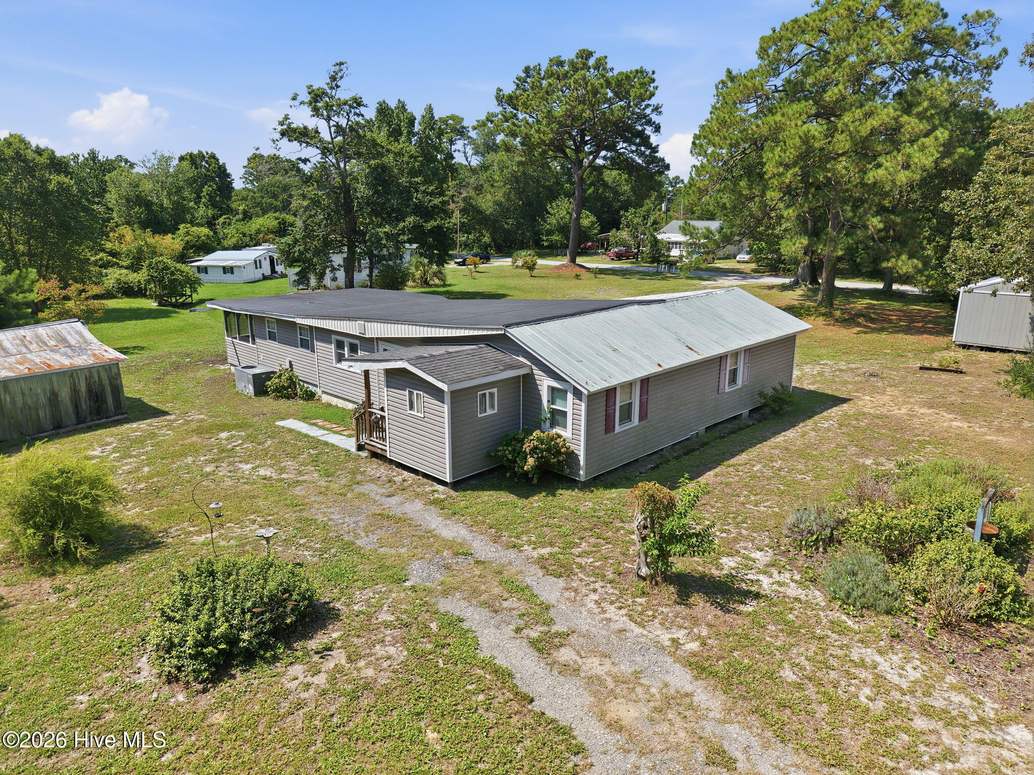 main property photo 13