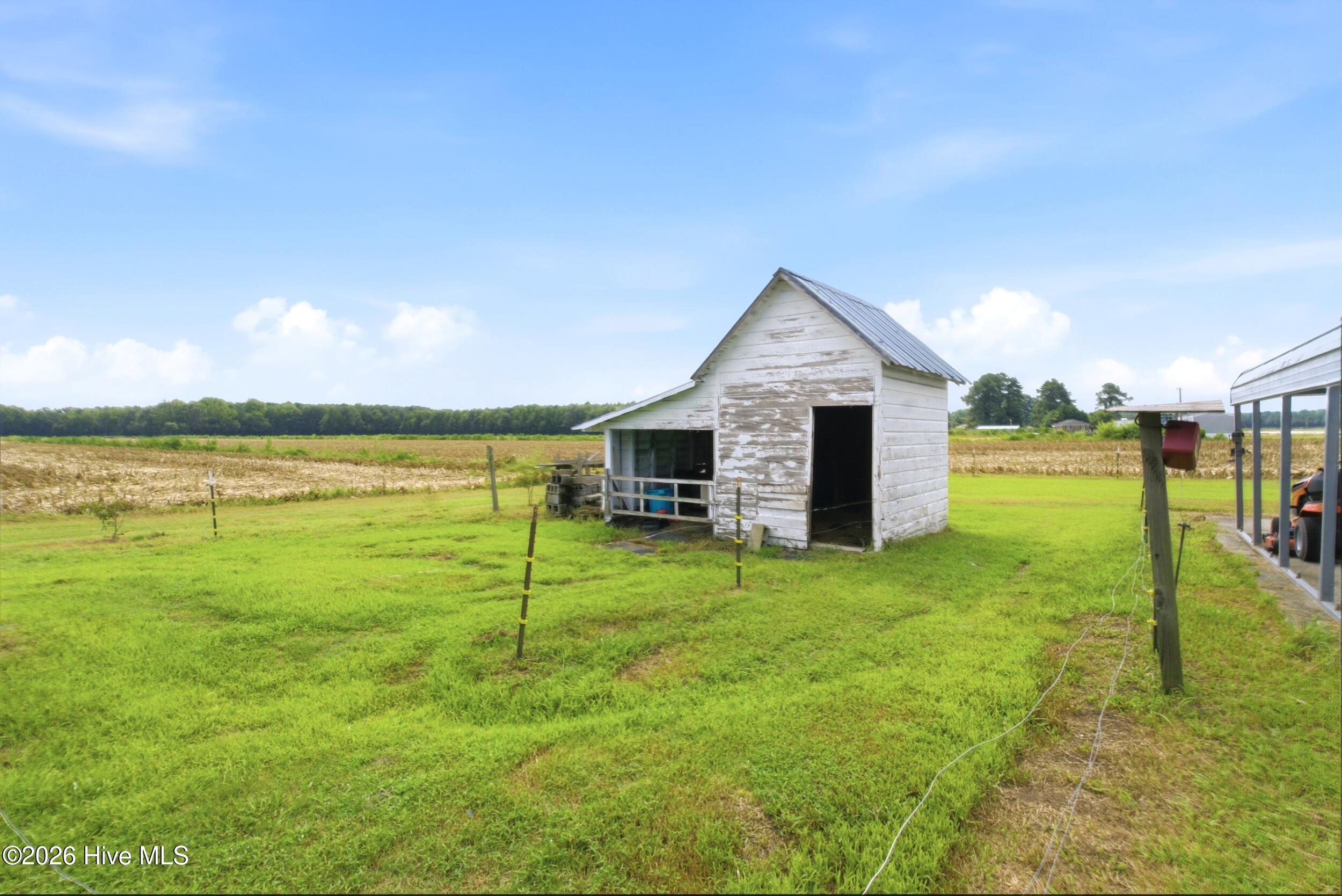 main property photo 23